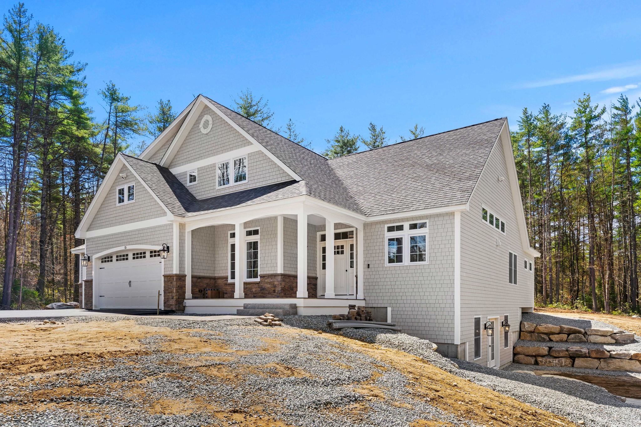 12-41 Knoll Crest Rd, Bedford, NH 03110