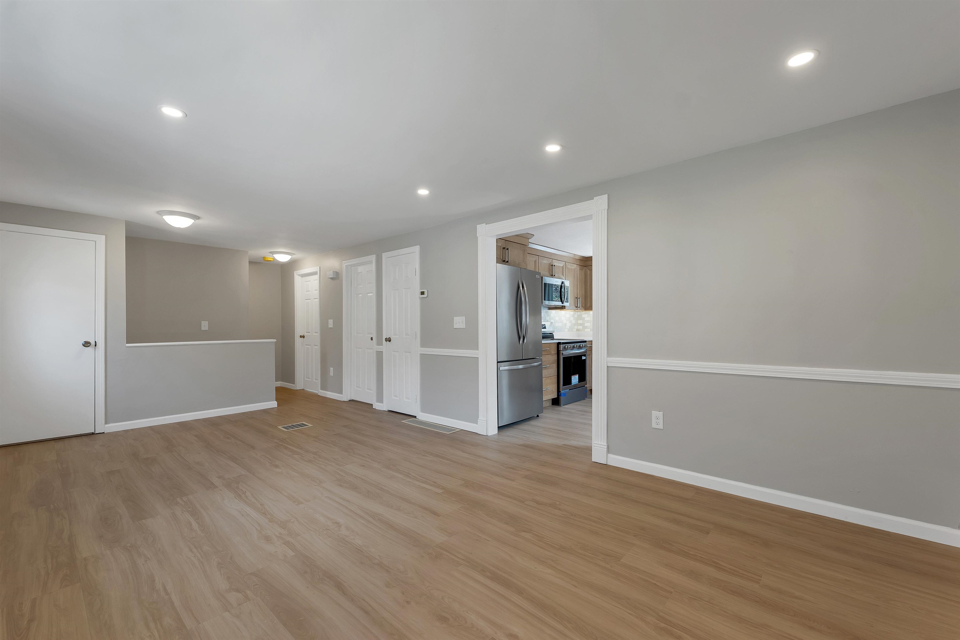 26 Packard Dr, Merrimack, NH 03054