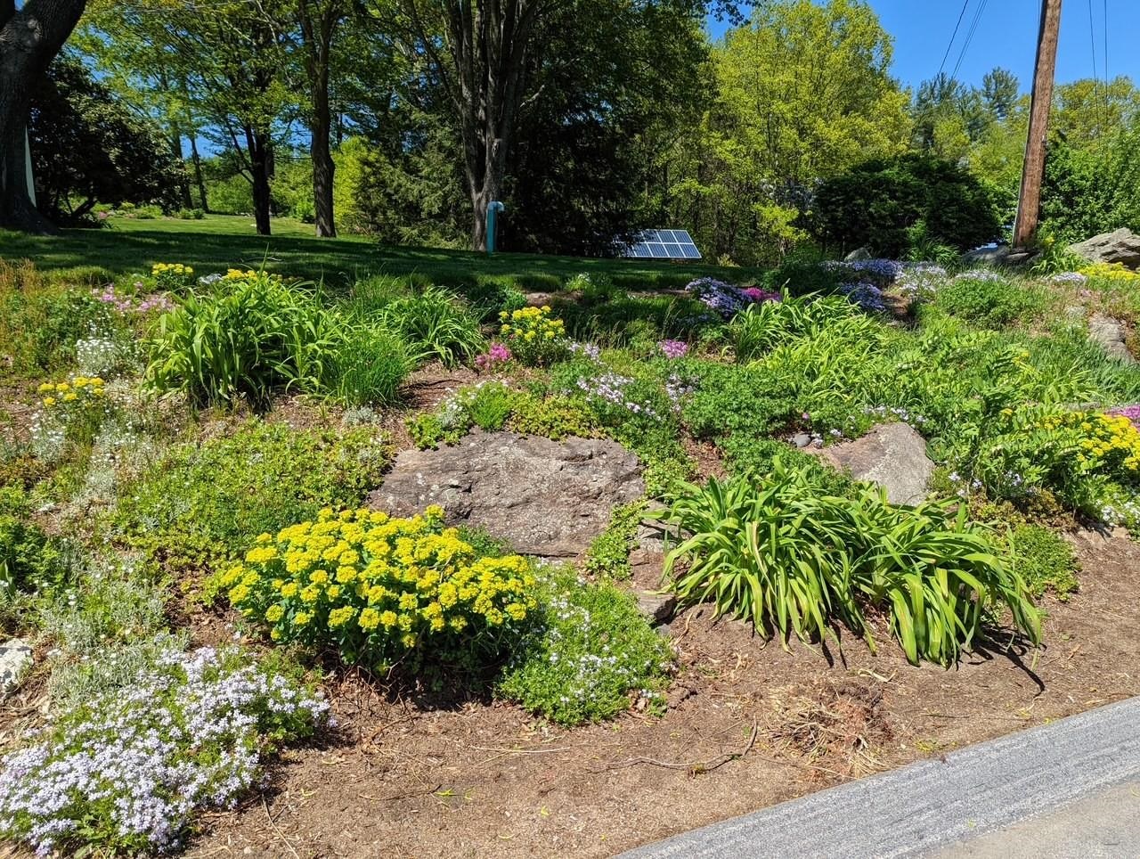 410 E View Dr, Pembroke, NH 03275