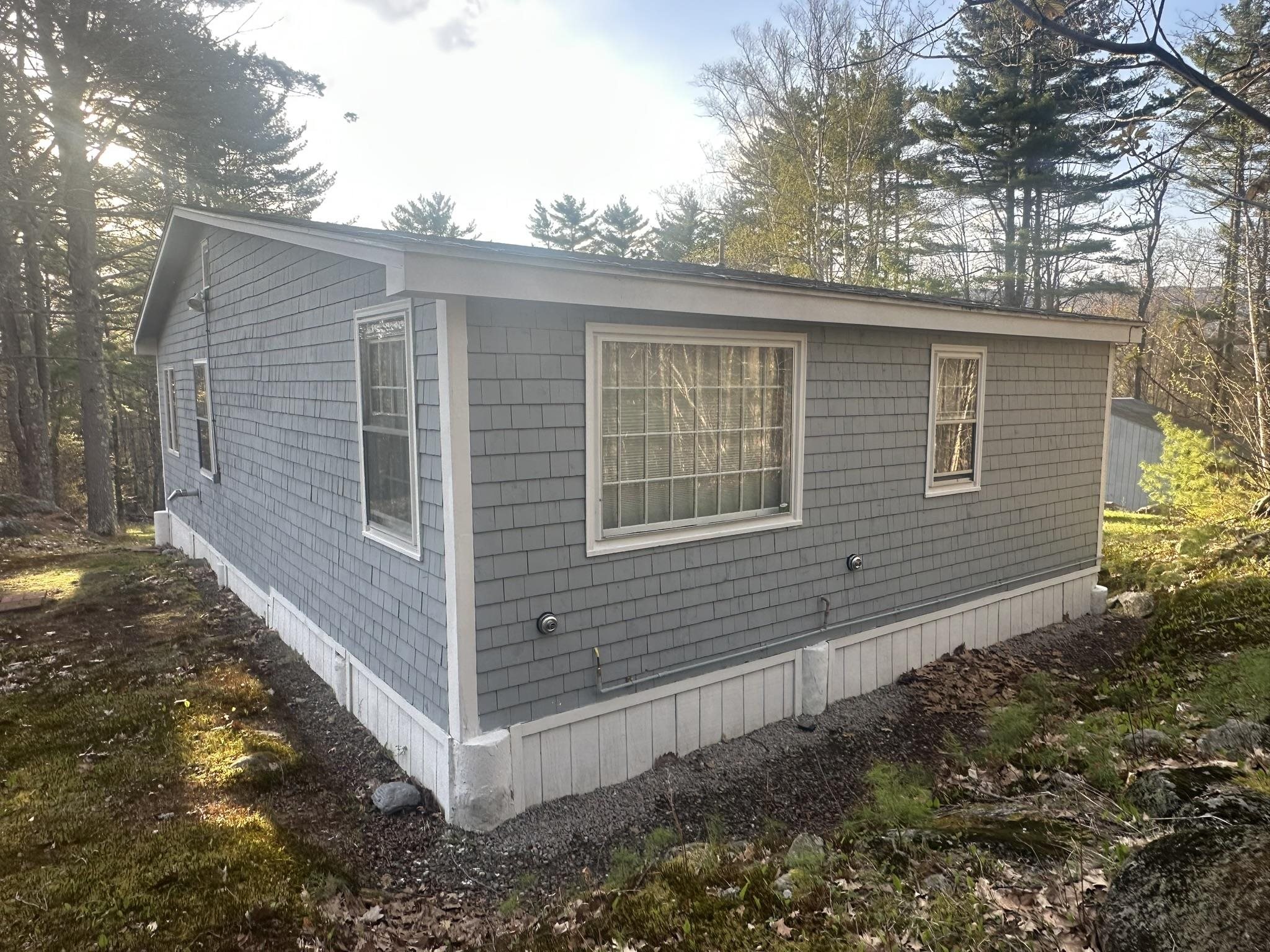 25 S Mayhew Rd, Hebron, NH 03241