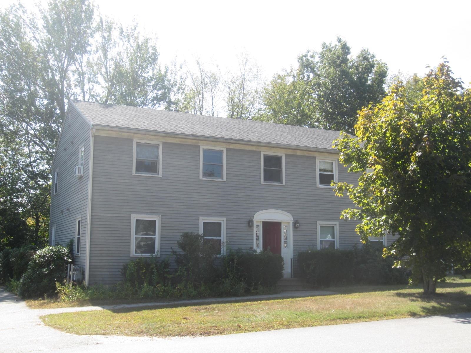 3 Sinclair Ave, Somersworth, NH 03878
