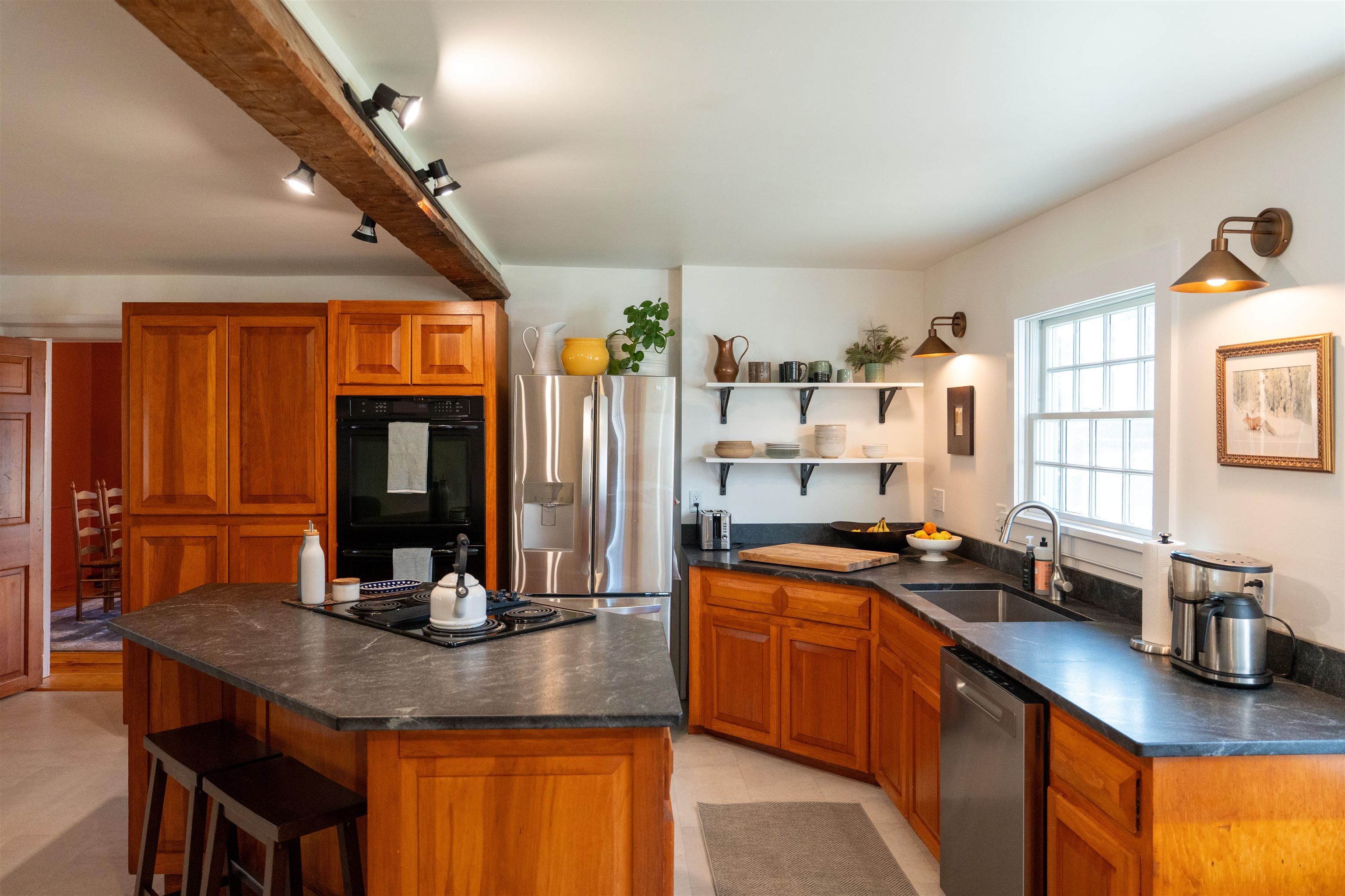 994 Pearl Lake Rd, Sugar Hill, NH 03586