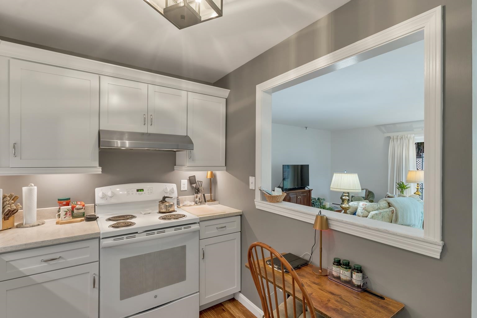 332 Parkside Rd, New London, NH 03257