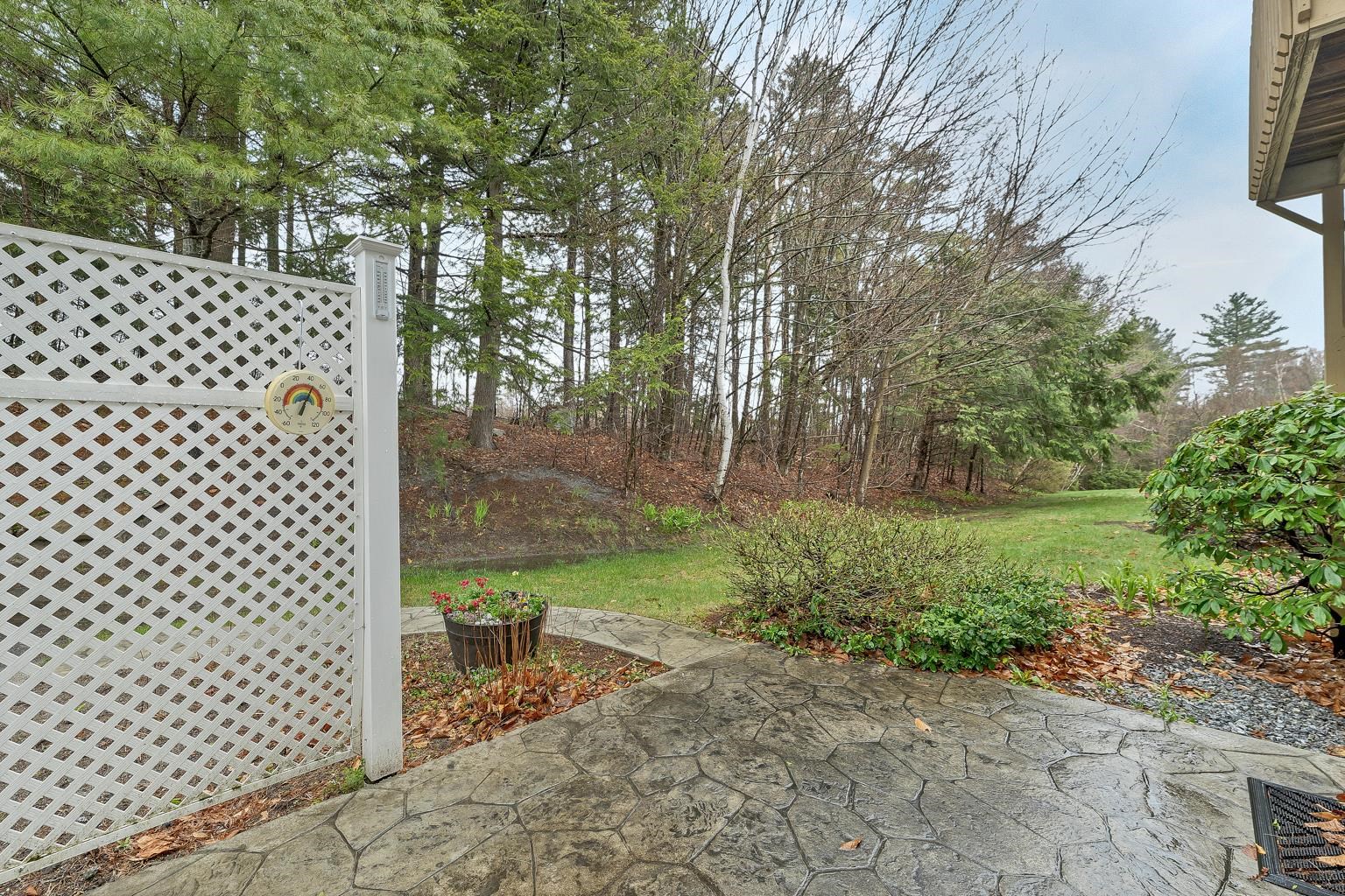 332 Parkside Rd, New London, NH 03257
