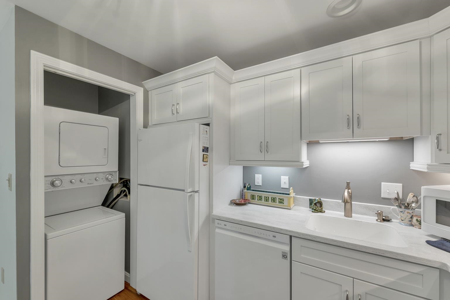 332 Parkside Rd, New London, NH 03257