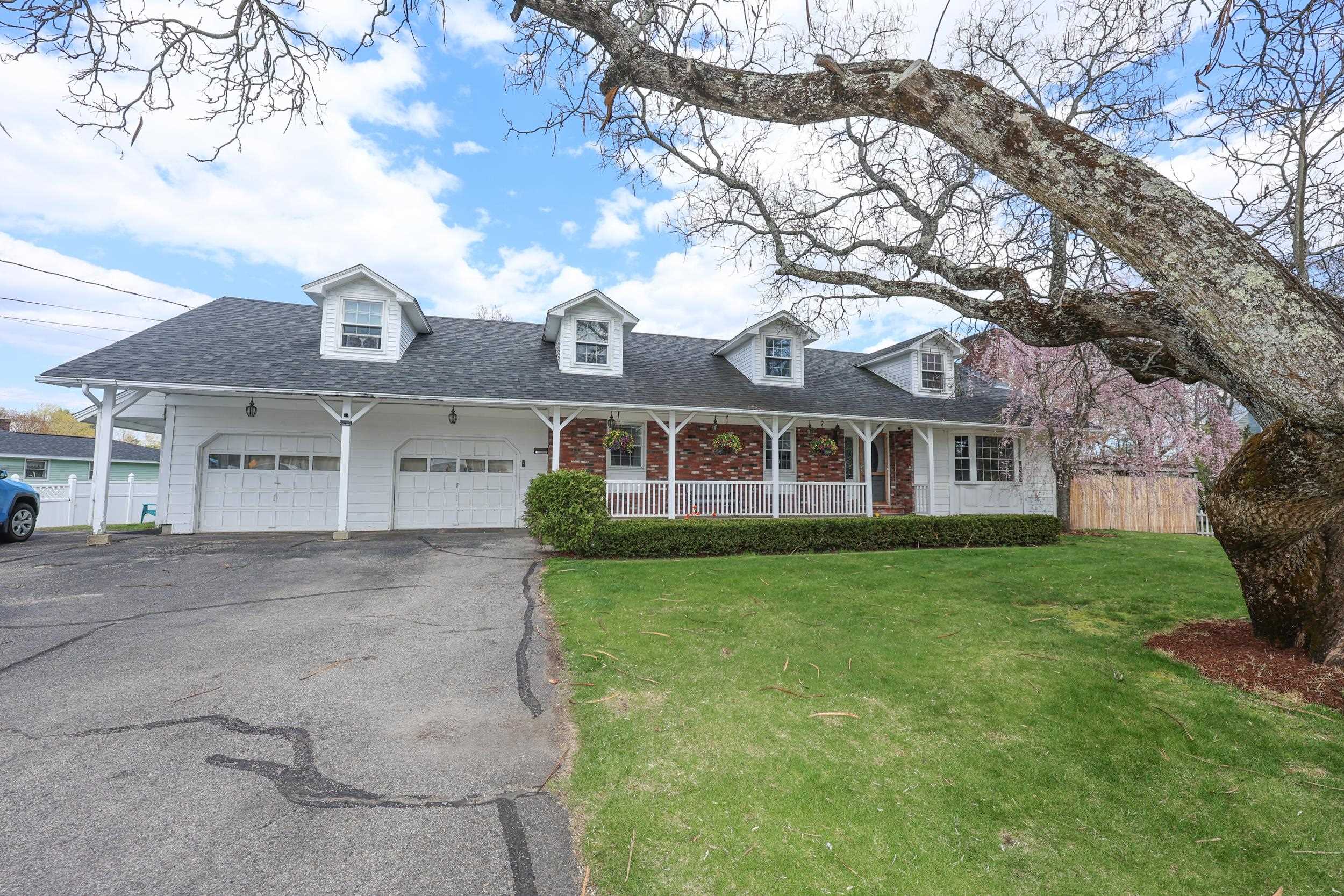 815 Goffstown Rd, Manchester, NH 03102