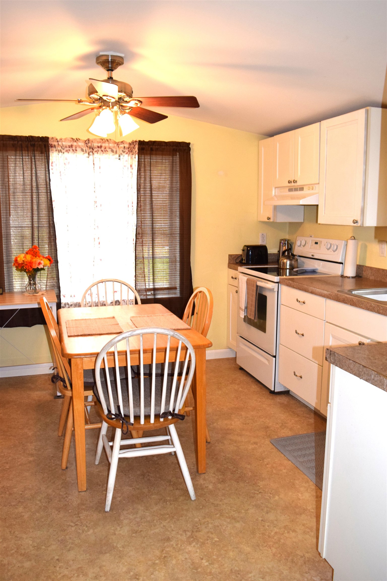 24 O'kane Ave, Bethlehem, NH 03574