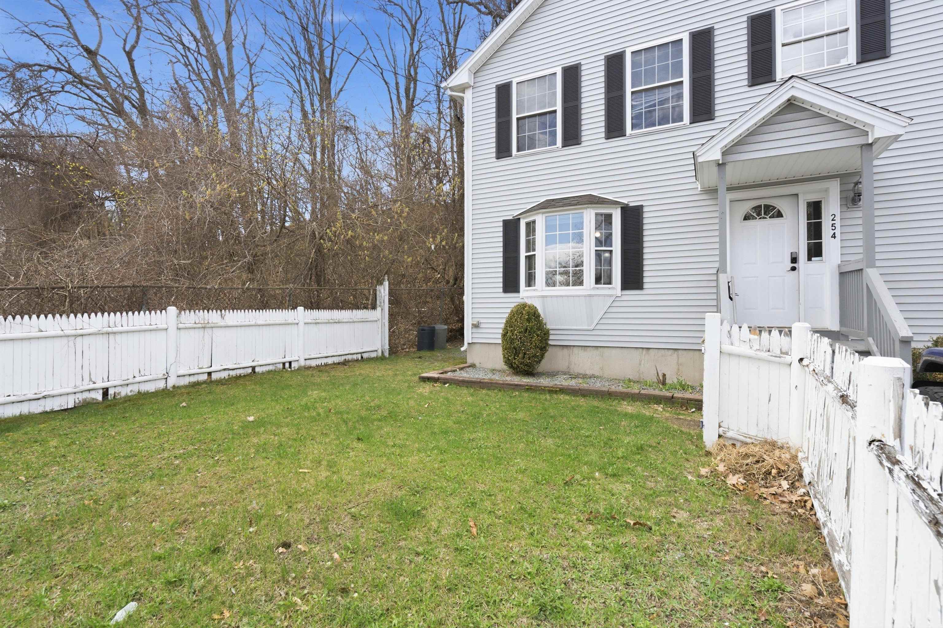 254 Front St, Manchester, NH 03102-2607