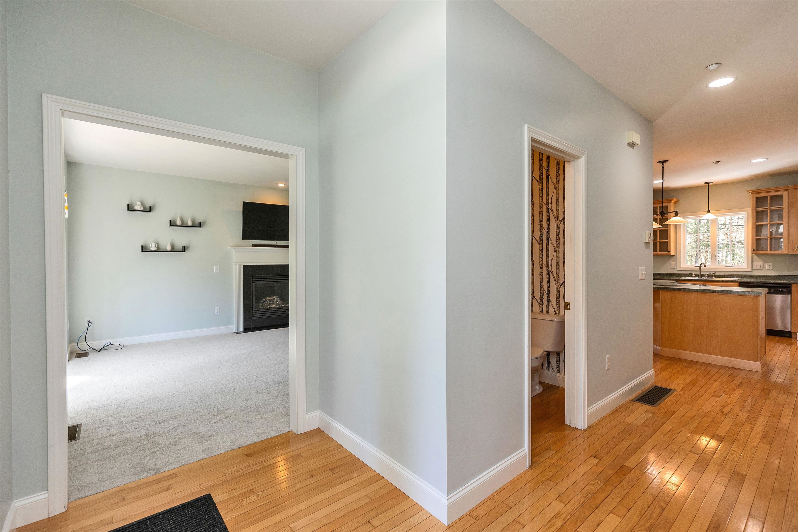 20 Robbe Farm Rd, Peterborough, NH 03458