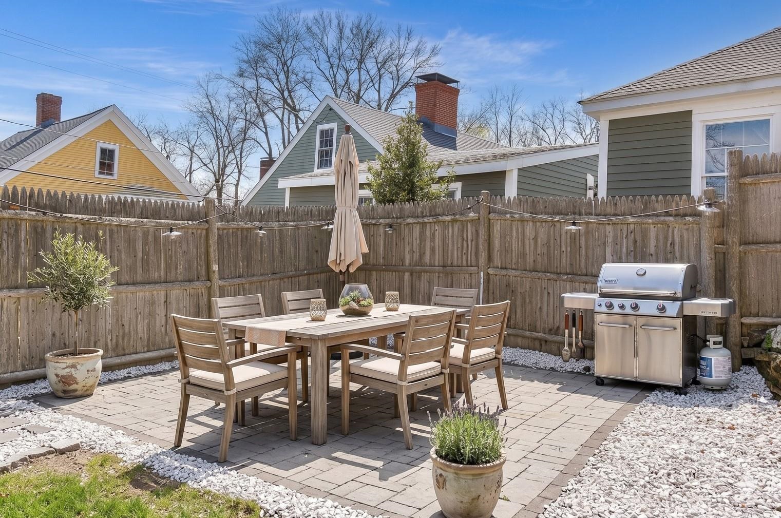 348 Maplewood Ave #1, Portsmouth, NH 03801