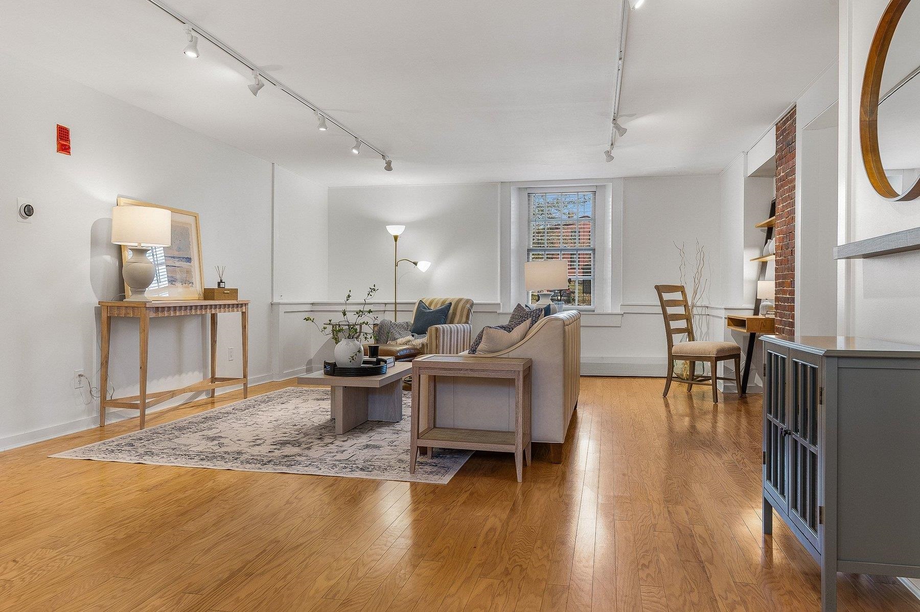 348 Maplewood Ave, Portsmouth, NH 03801