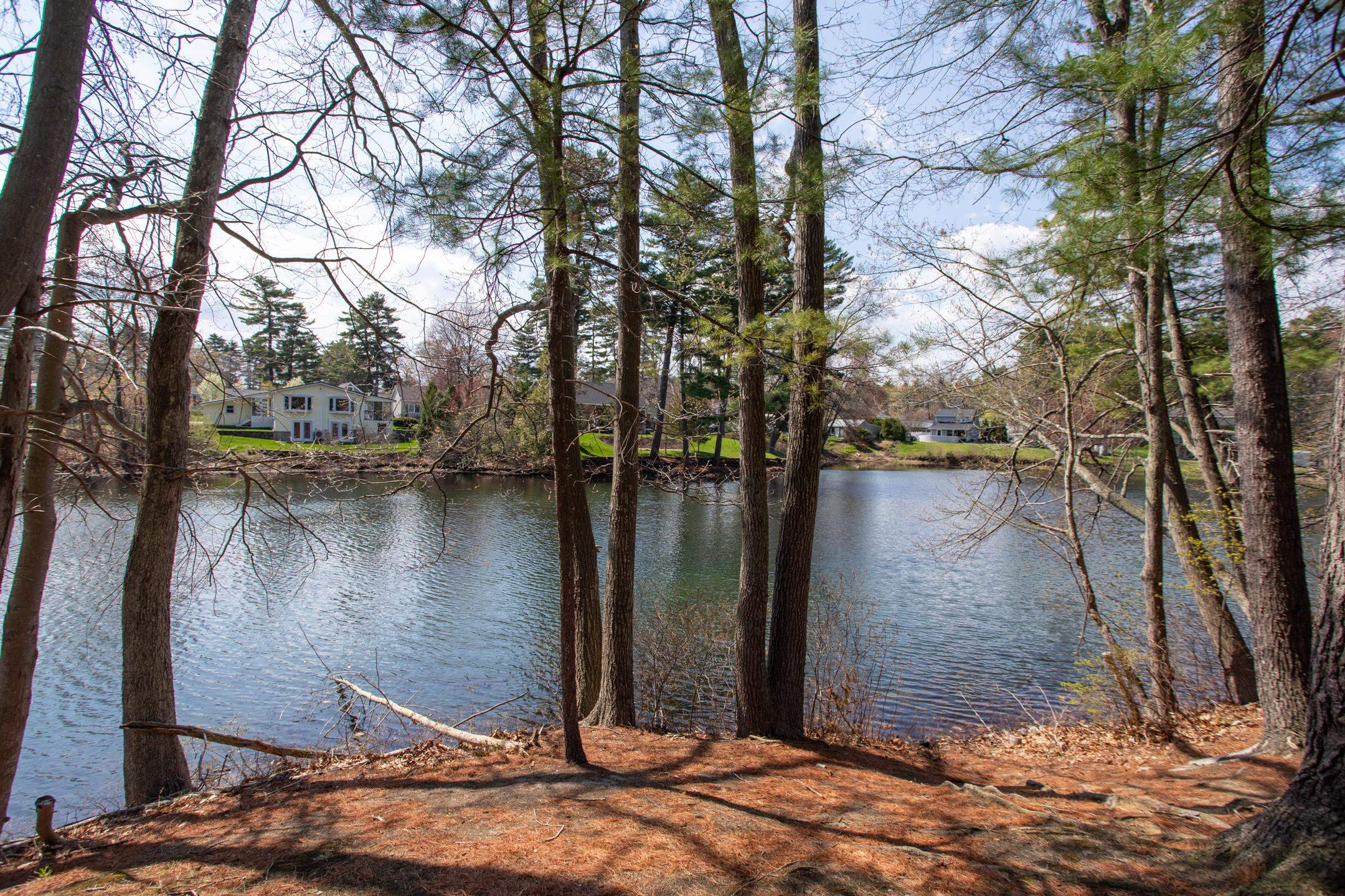 21 Folly Mill Ter, Seabrook, NH 03874
