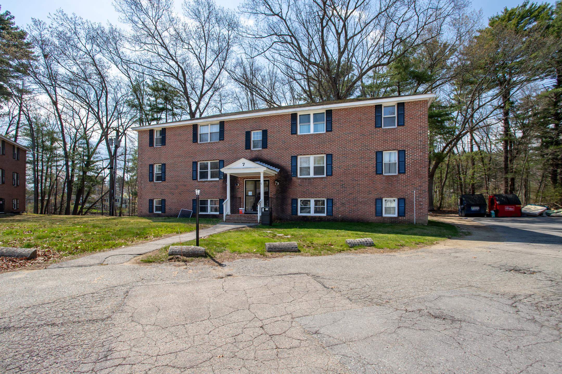 21 Folly Mill Ter, Seabrook, NH 03874