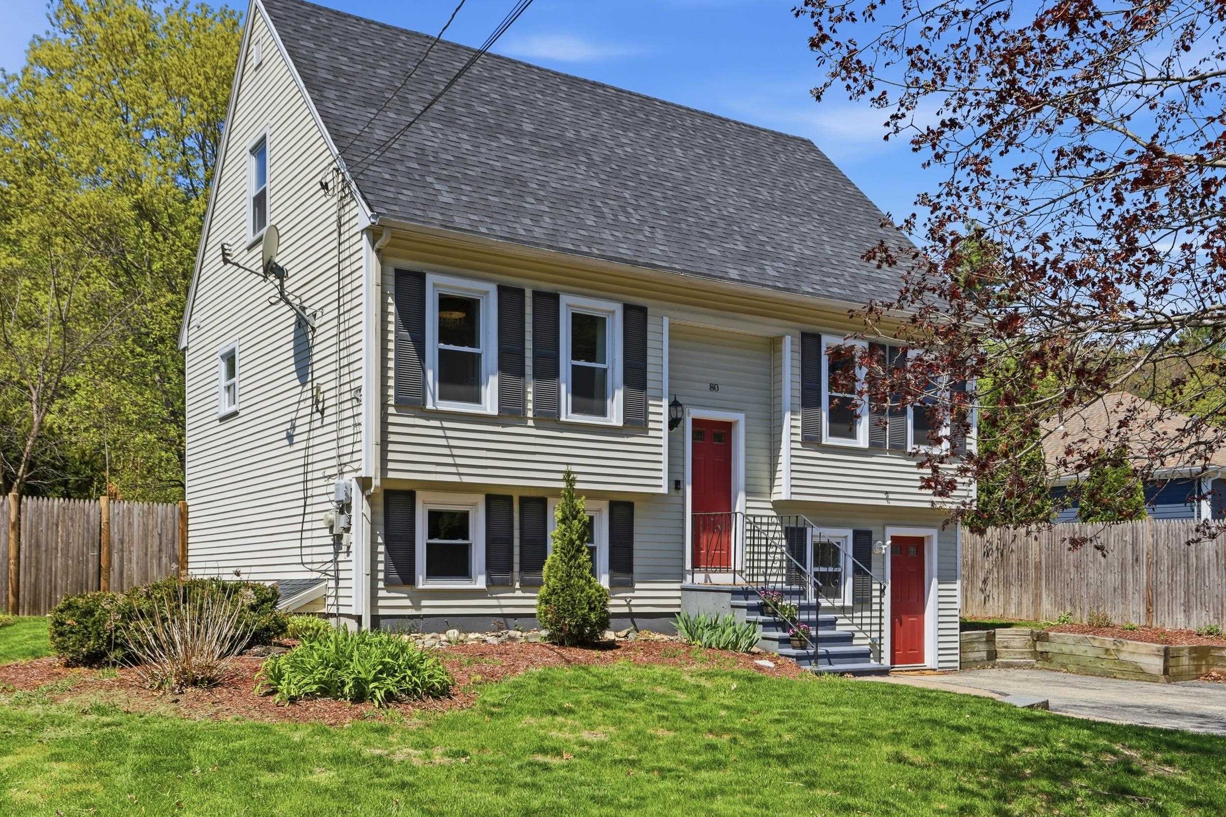 80 Manchester St, Nashua, NH 03064