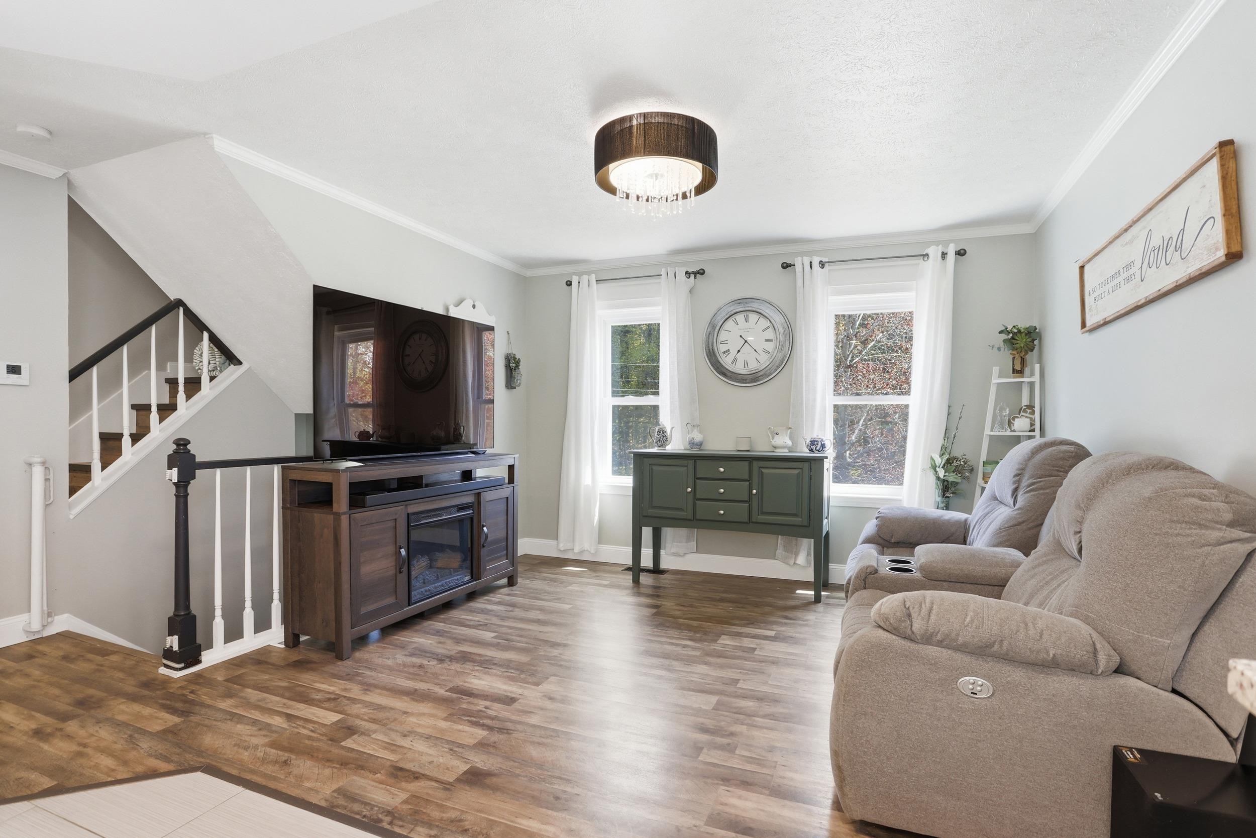 80 Manchester St, Nashua, NH 03064