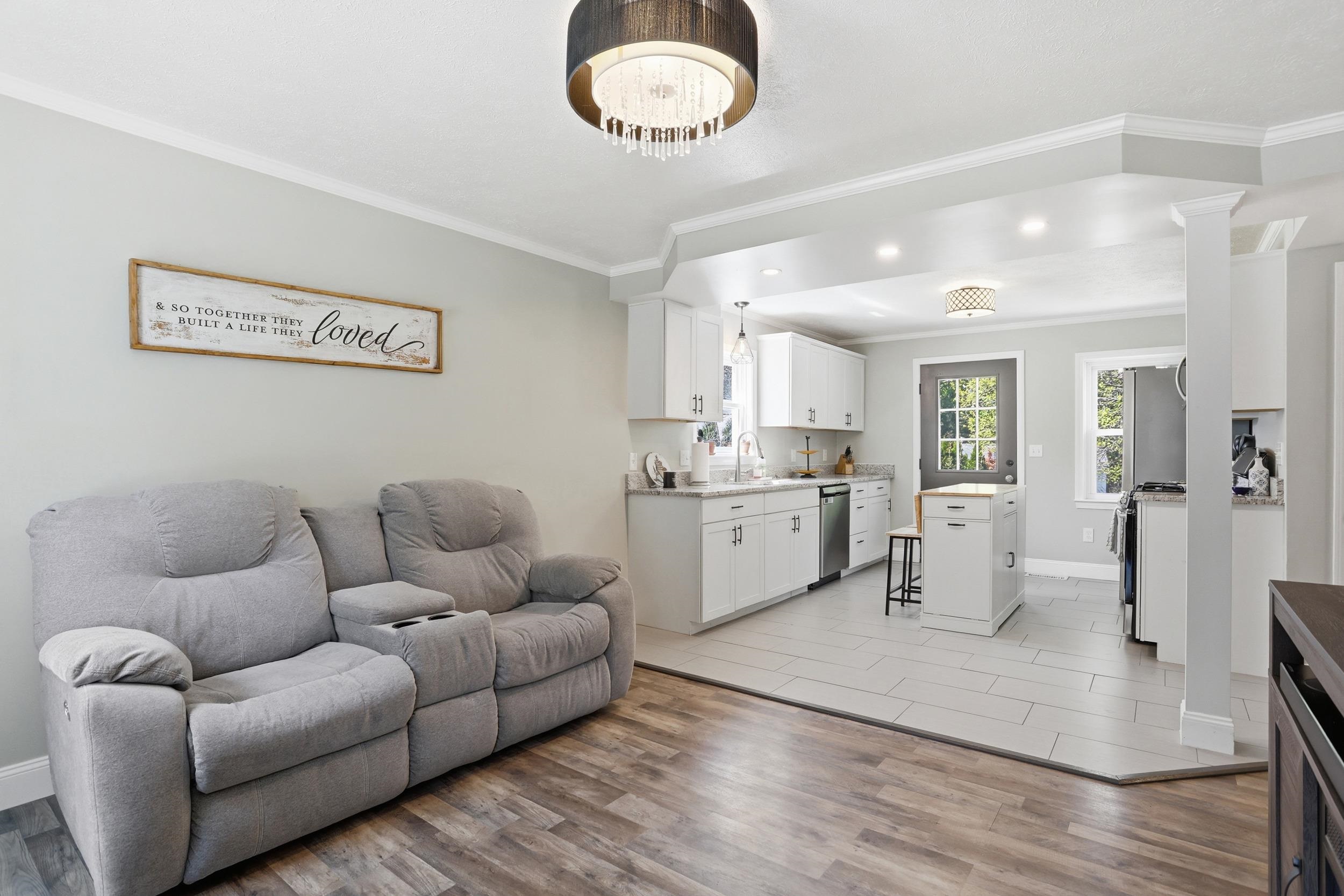 80 Manchester St, Nashua, NH 03064