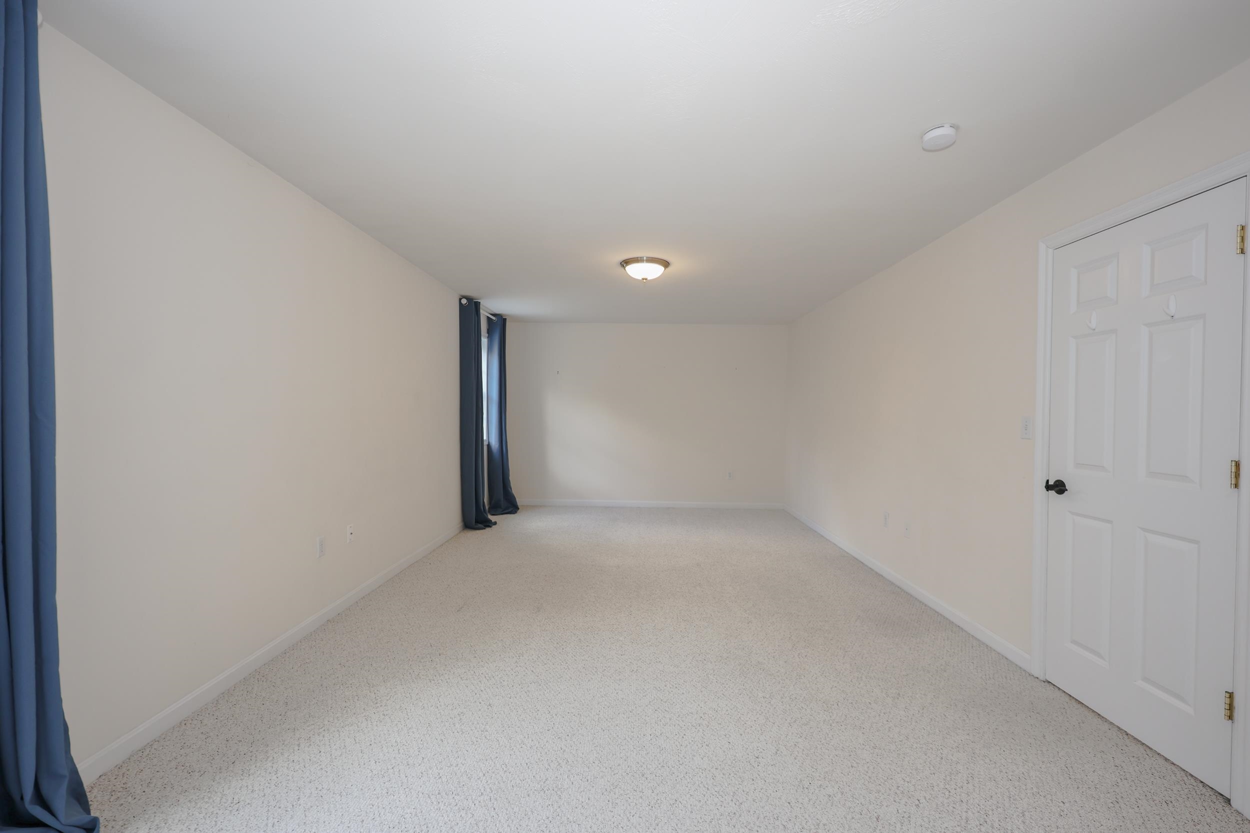 58 Arrow Ln, Raymond, NH 03077