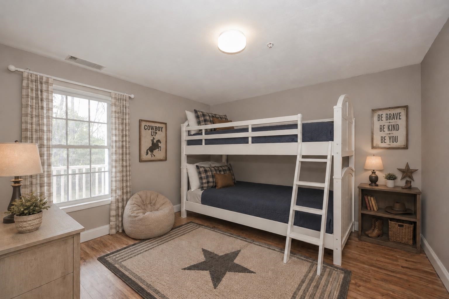 18 Crestview Cir #207, Londonderry, NH 03053