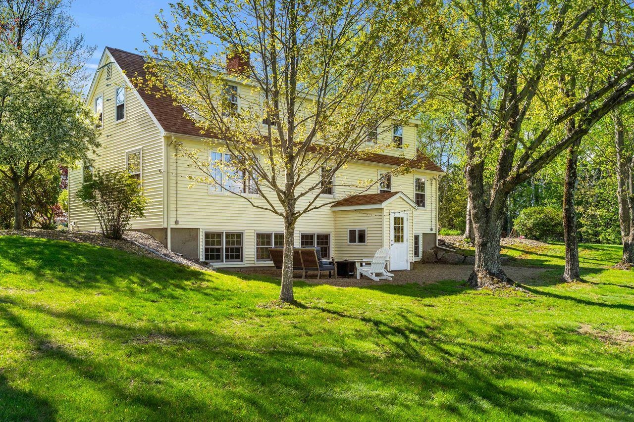 76 Dow Rd, Hollis, NH 03049