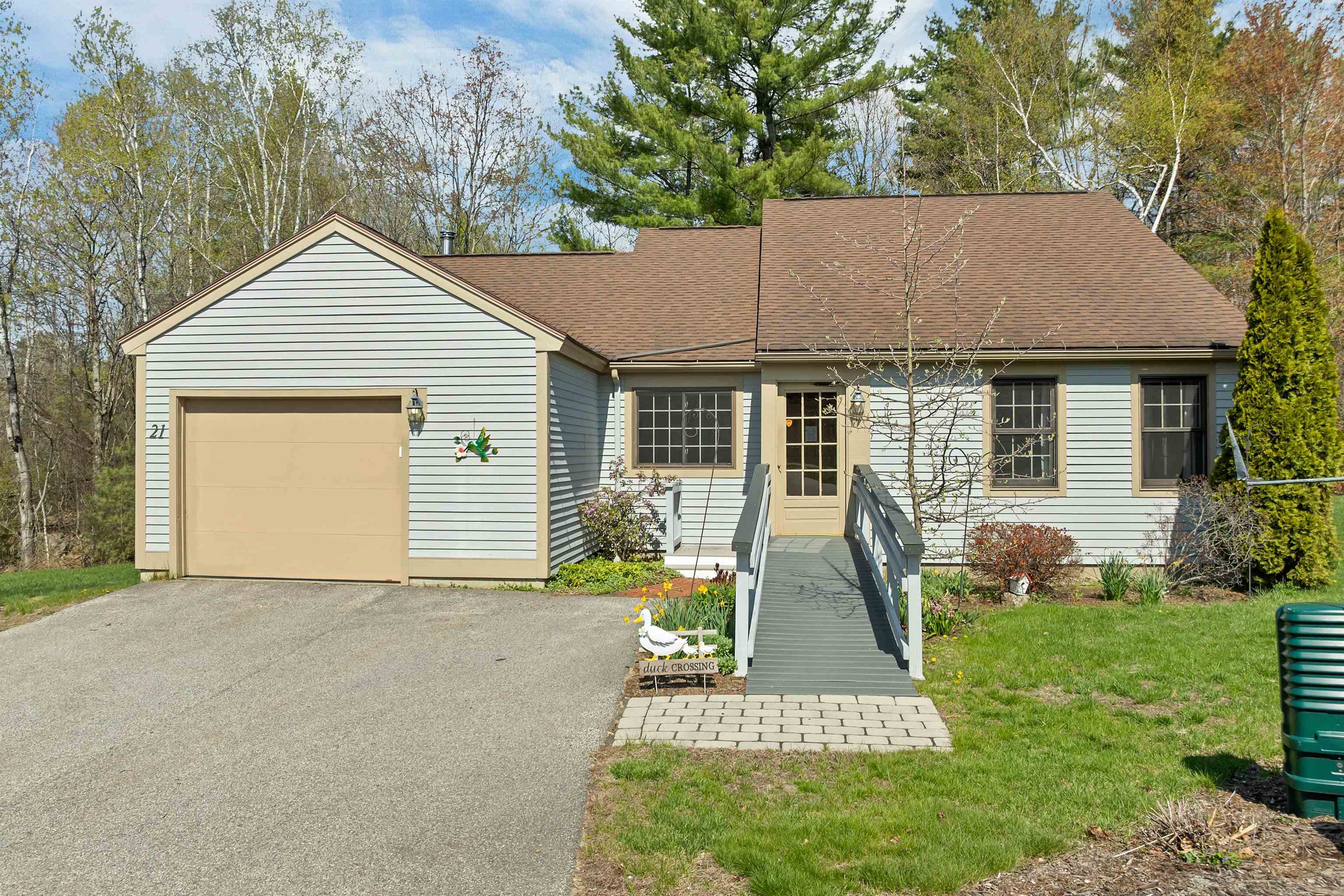 21 Mistwood Ln, Laconia, NH 03246