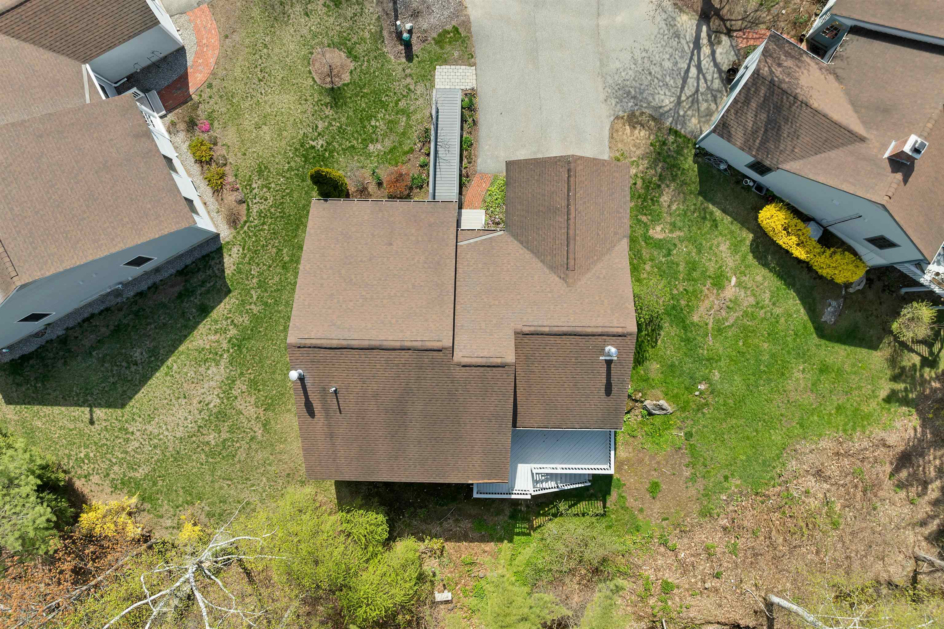 21 Mistwood Ln, Laconia, NH 03246