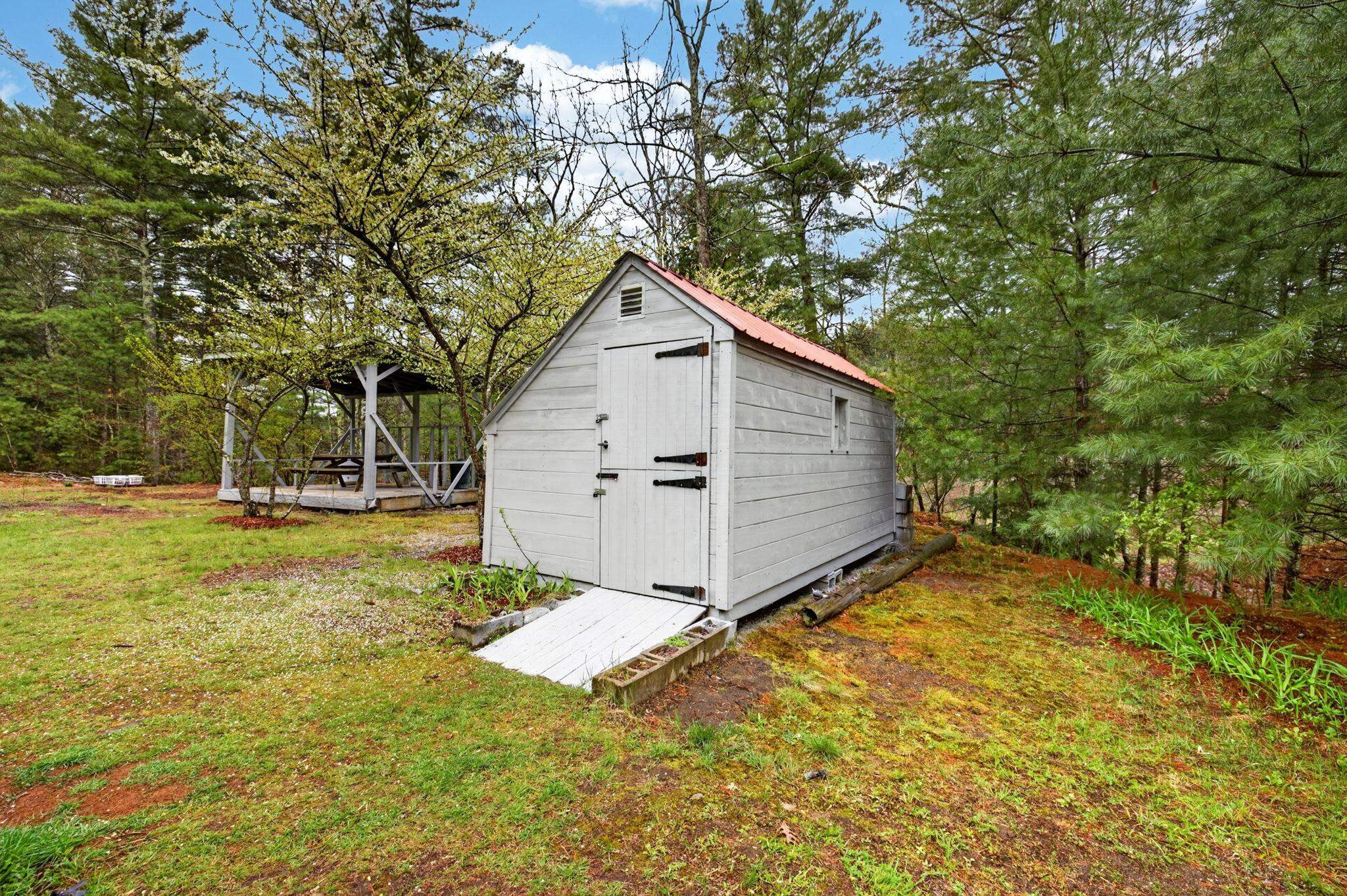 12 N Mason Rd, Brookline, NH 03033