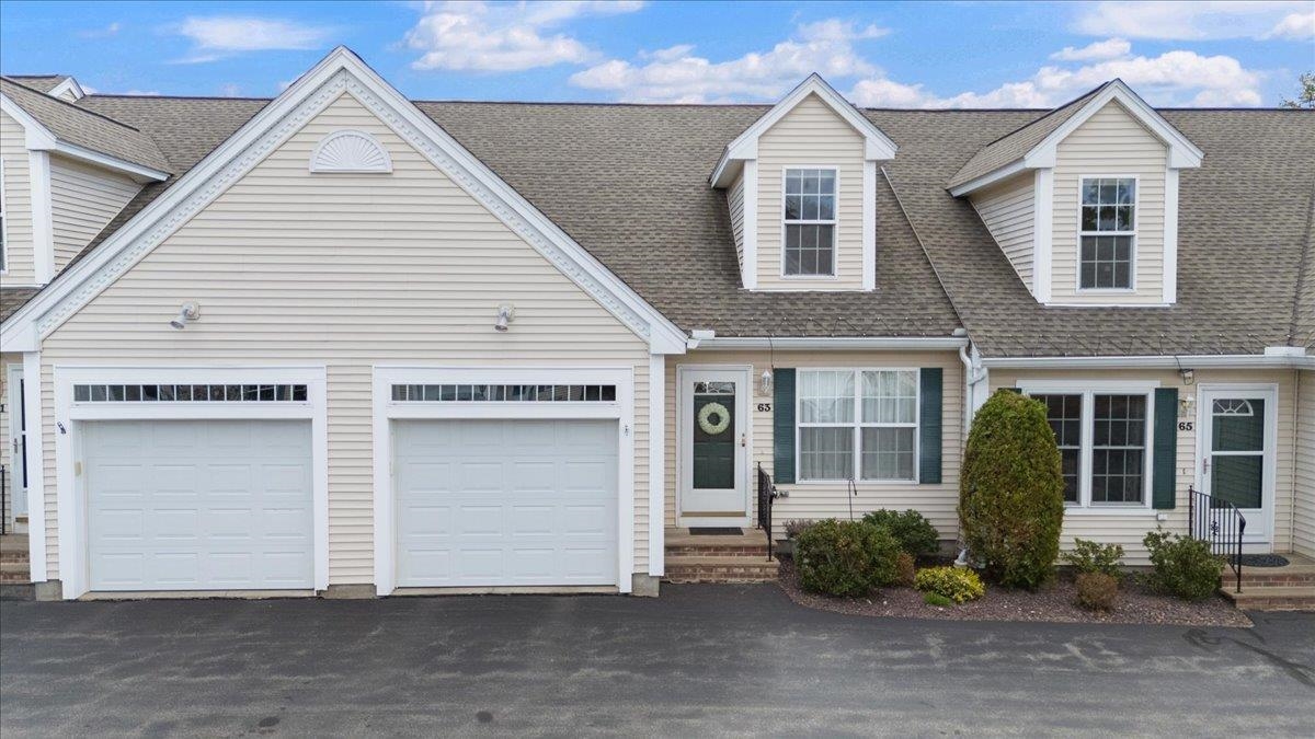 63 Pleasant St, Windham, NH 03087