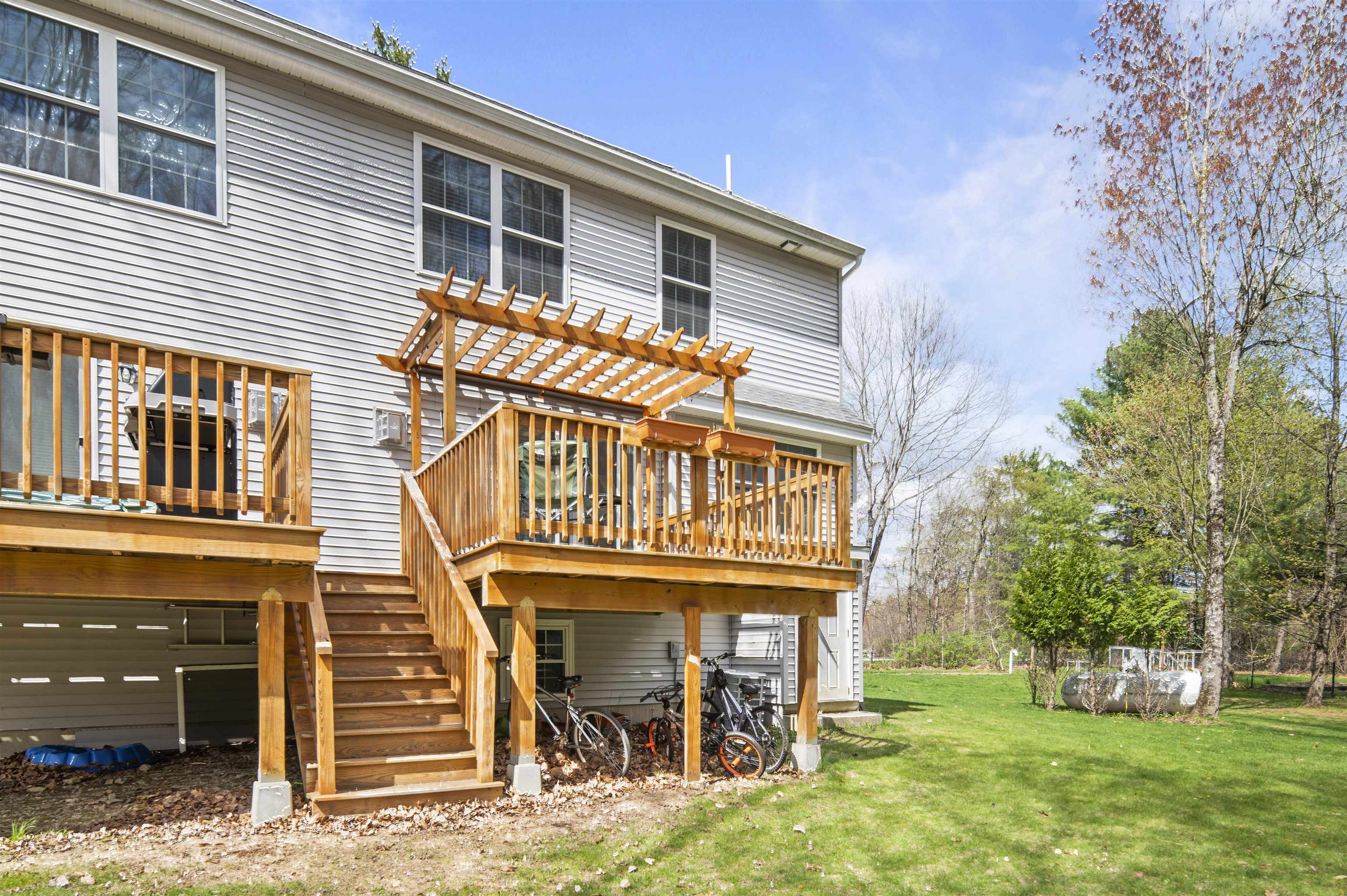 82 Fremont Rd, Epping, NH 03042