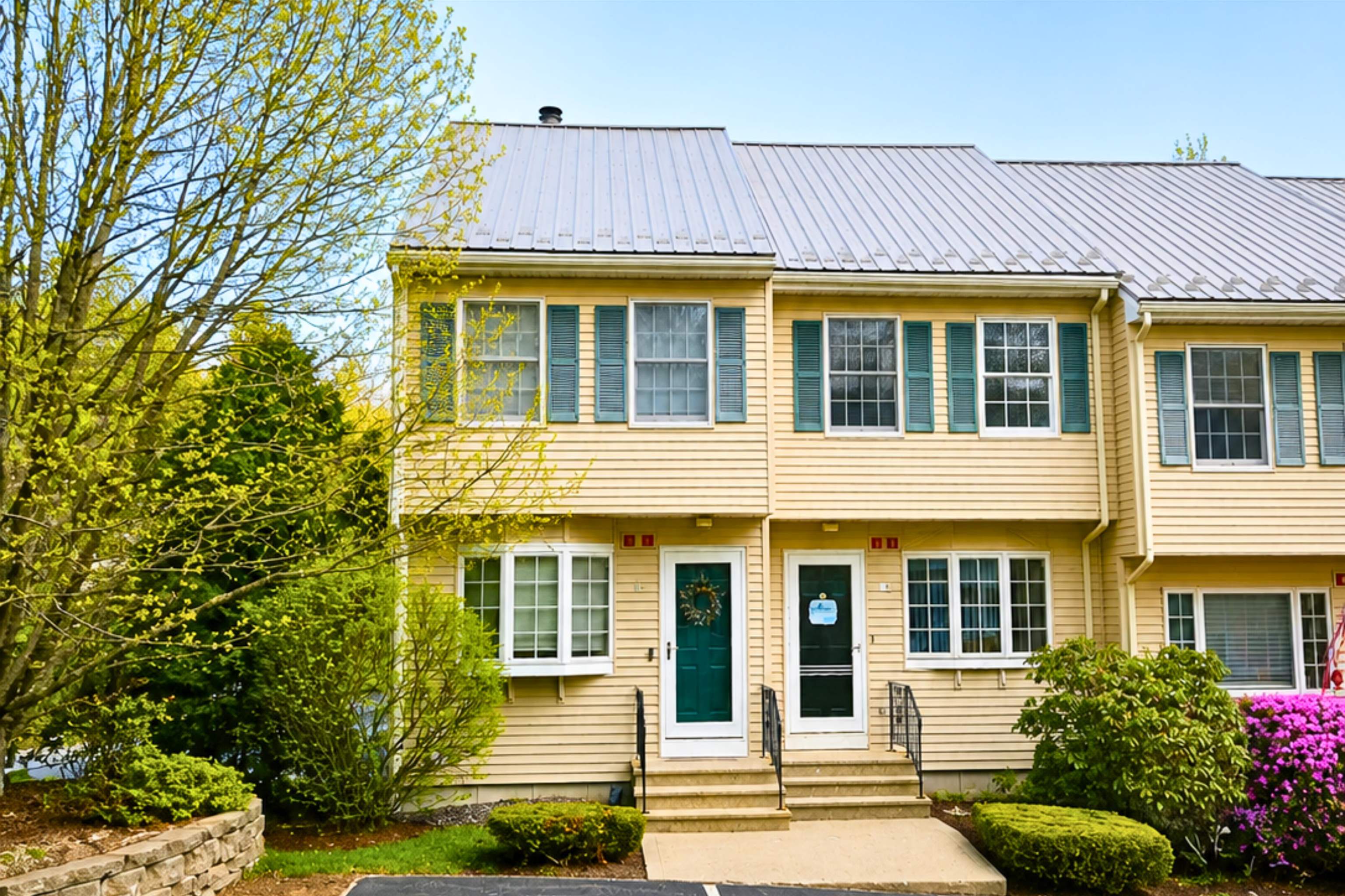Laconia NH&nbsp;Condo for sale $319,000 $232 per sq.ft.