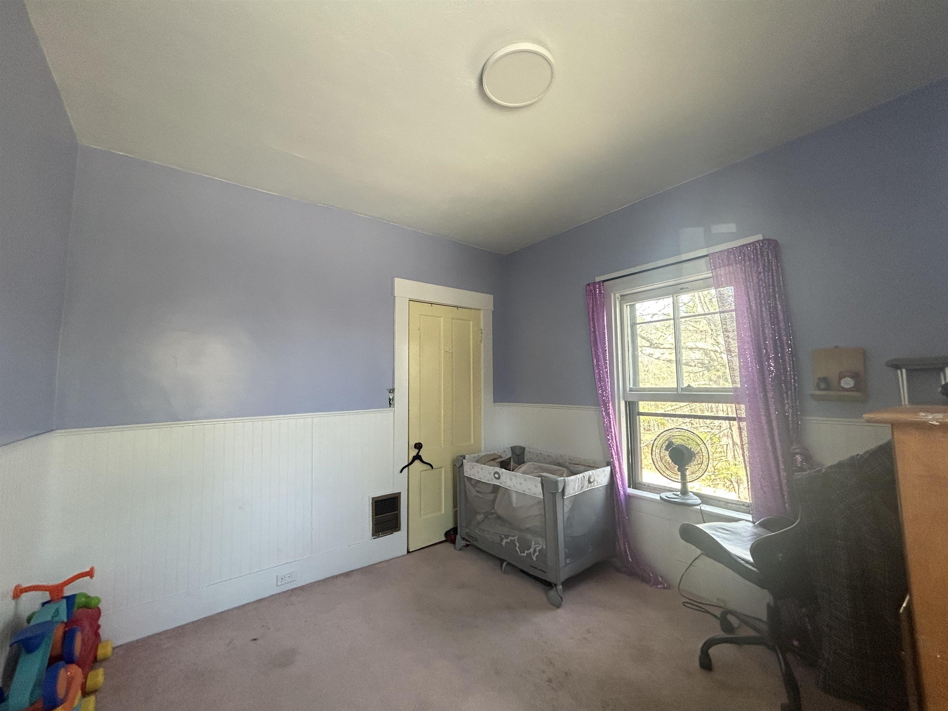 20 Pearl St, Hillsborough, NH 03244