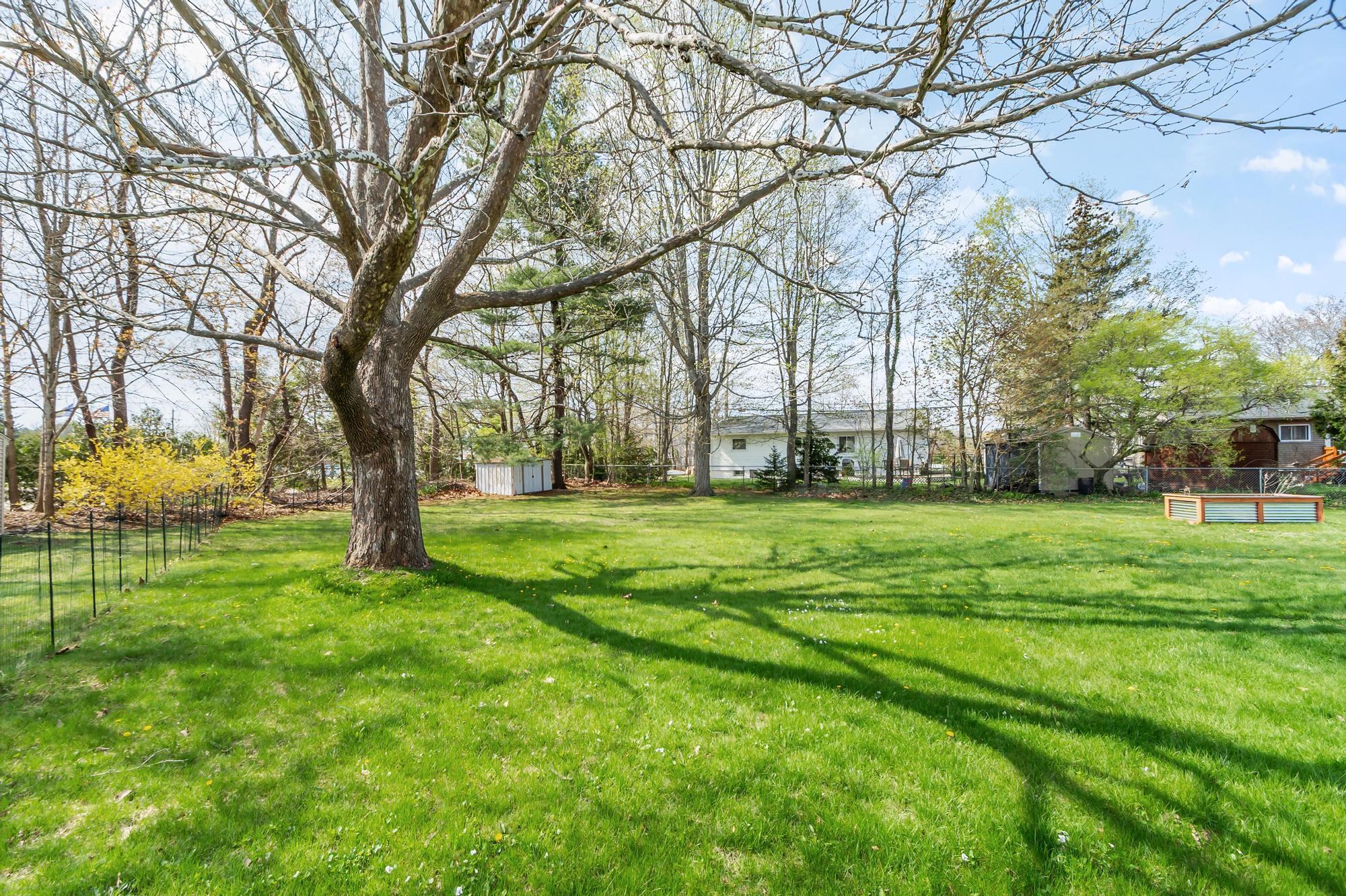 74 Suzanne Dr, Portsmouth, NH 03801