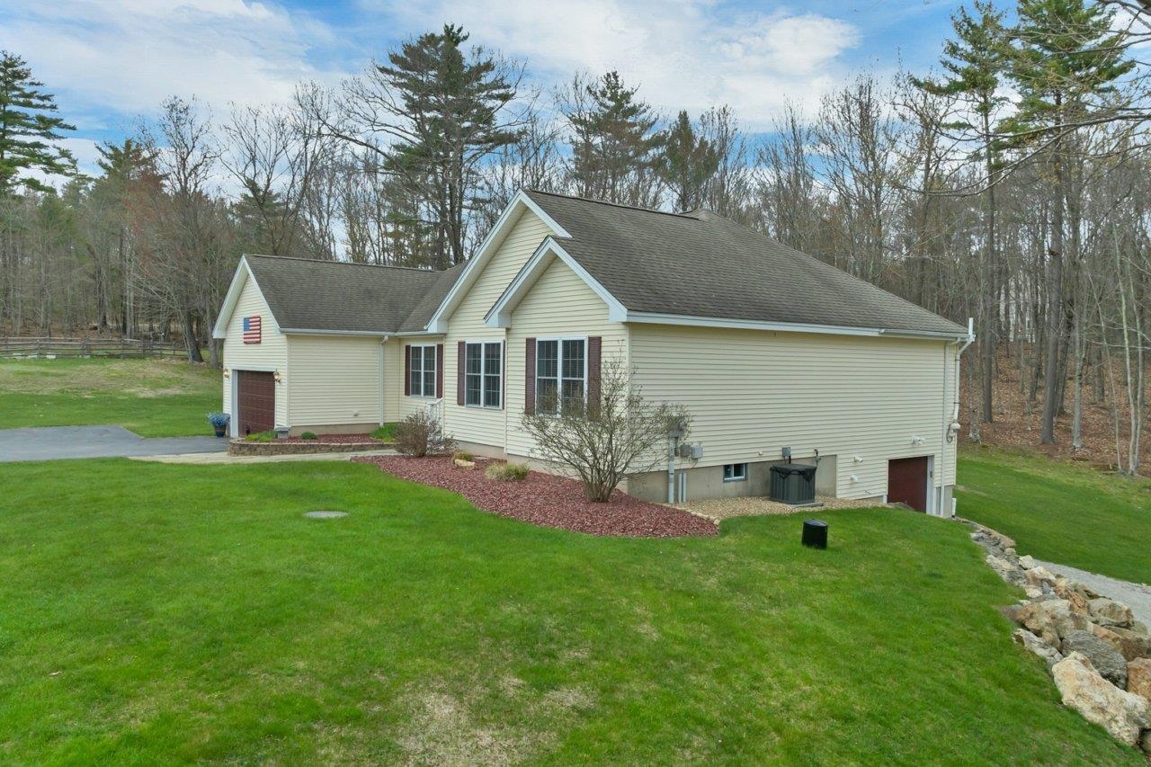 303 Lords Mill Rd, Epsom, NH 03234
