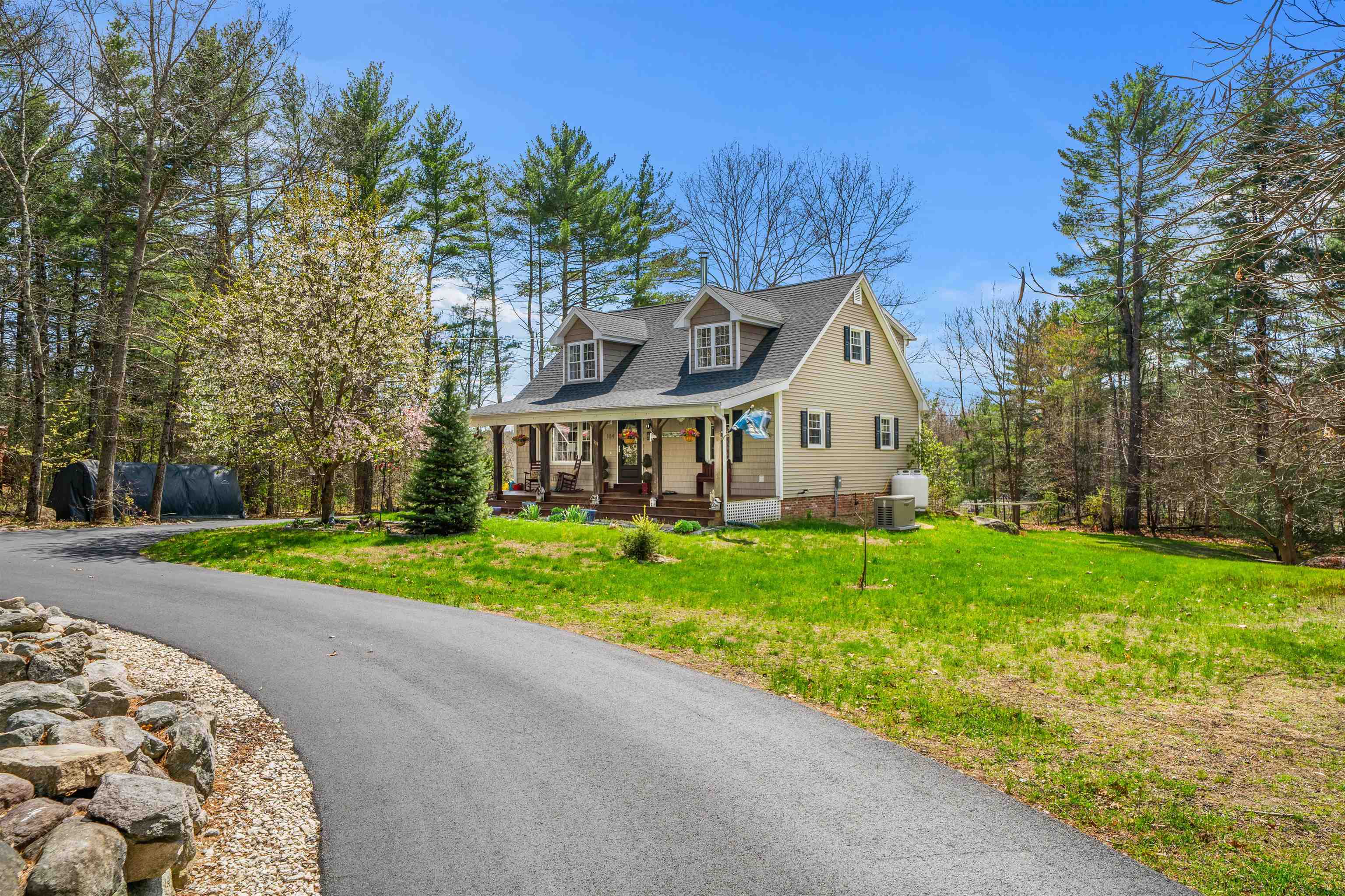 104 Joppa Rd, Merrimack, NH 03054