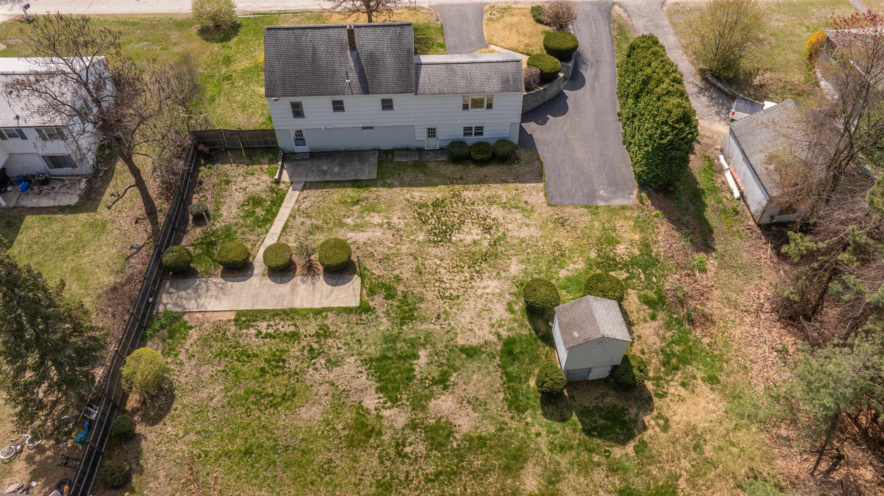 17 Stevens Ave, Merrimack, NH 03054