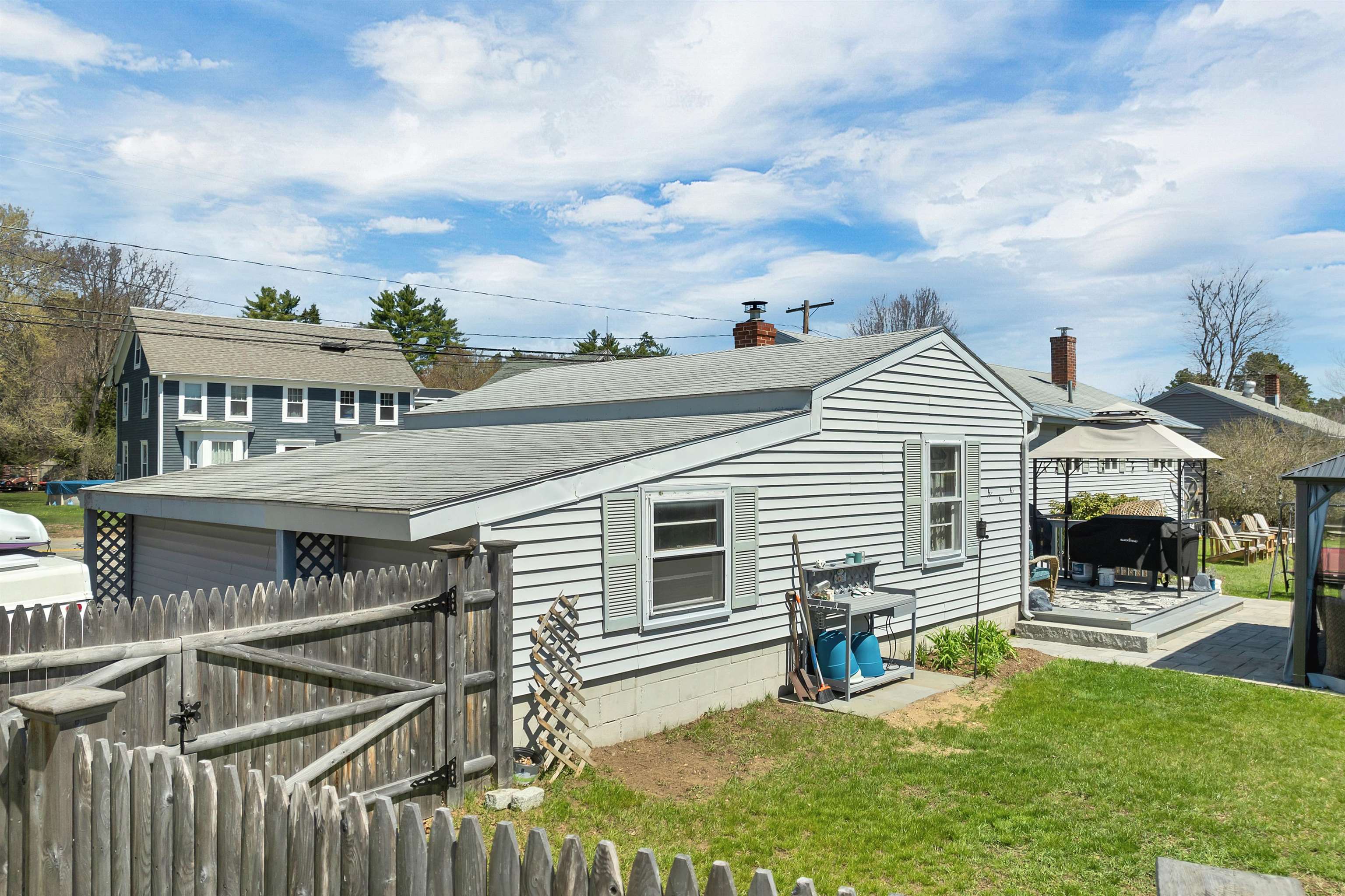 110 Maple St, Somersworth, NH 03878