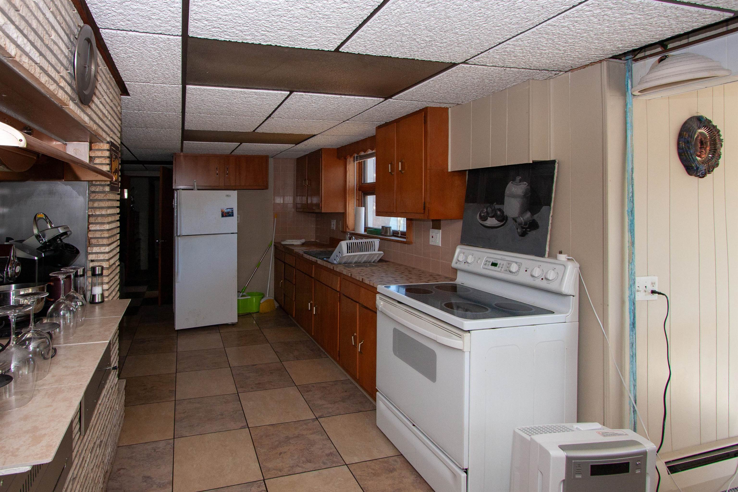 LOWER LEVEL KITCHEN