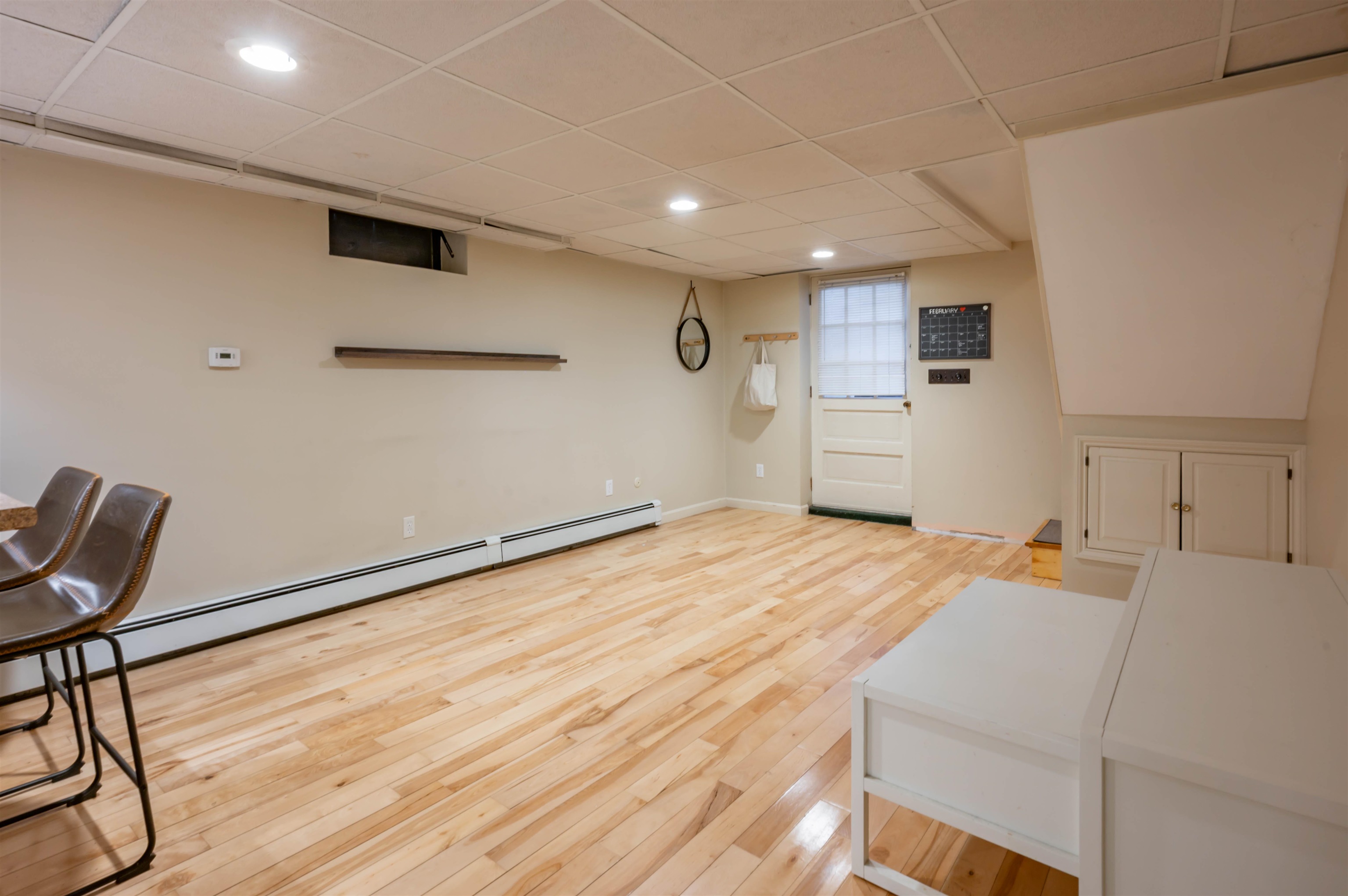 5 Ashland St, Nashua, NH 03064-1808