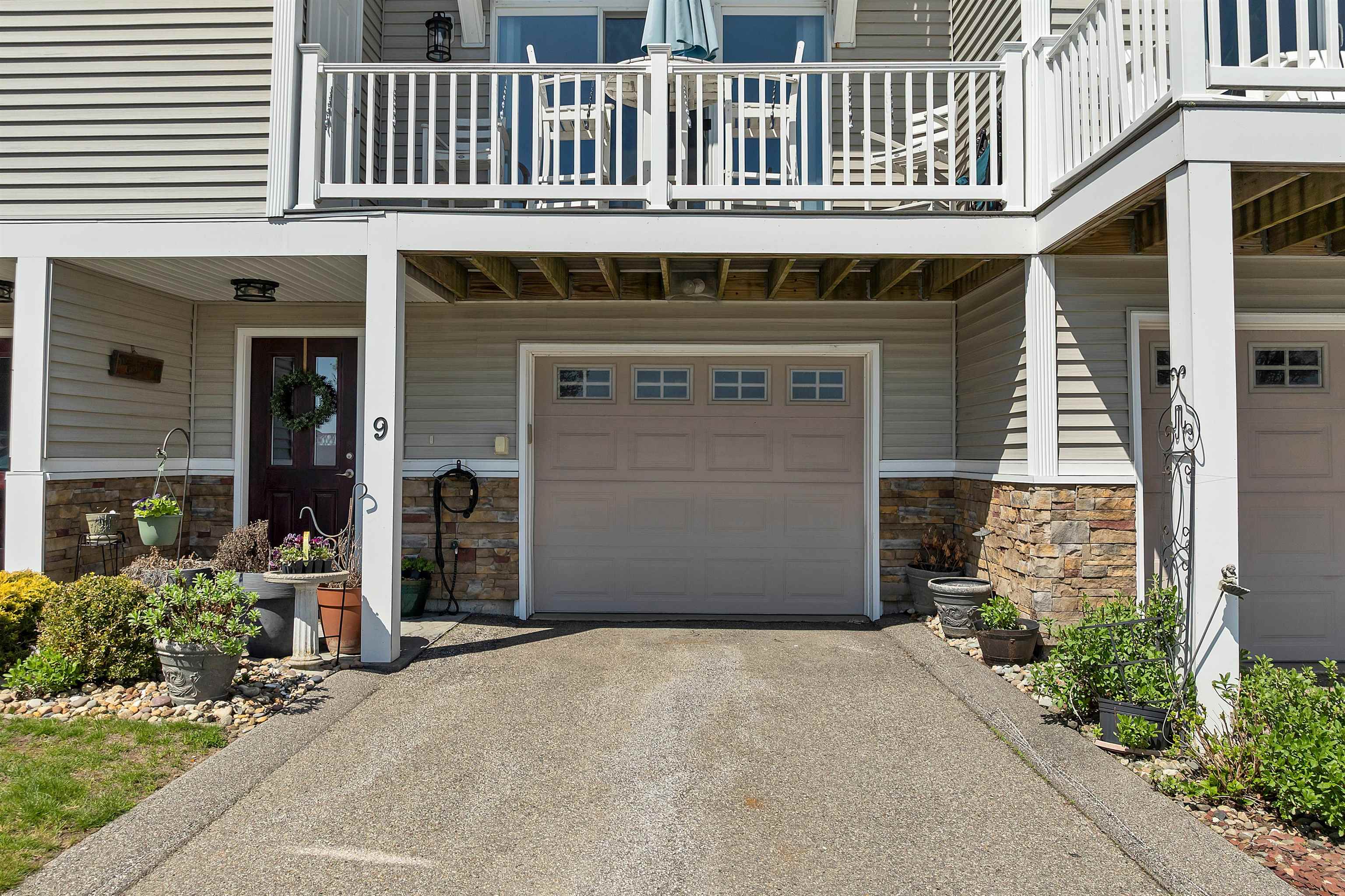 24 Harbor Rd, Hampton, NH 03842