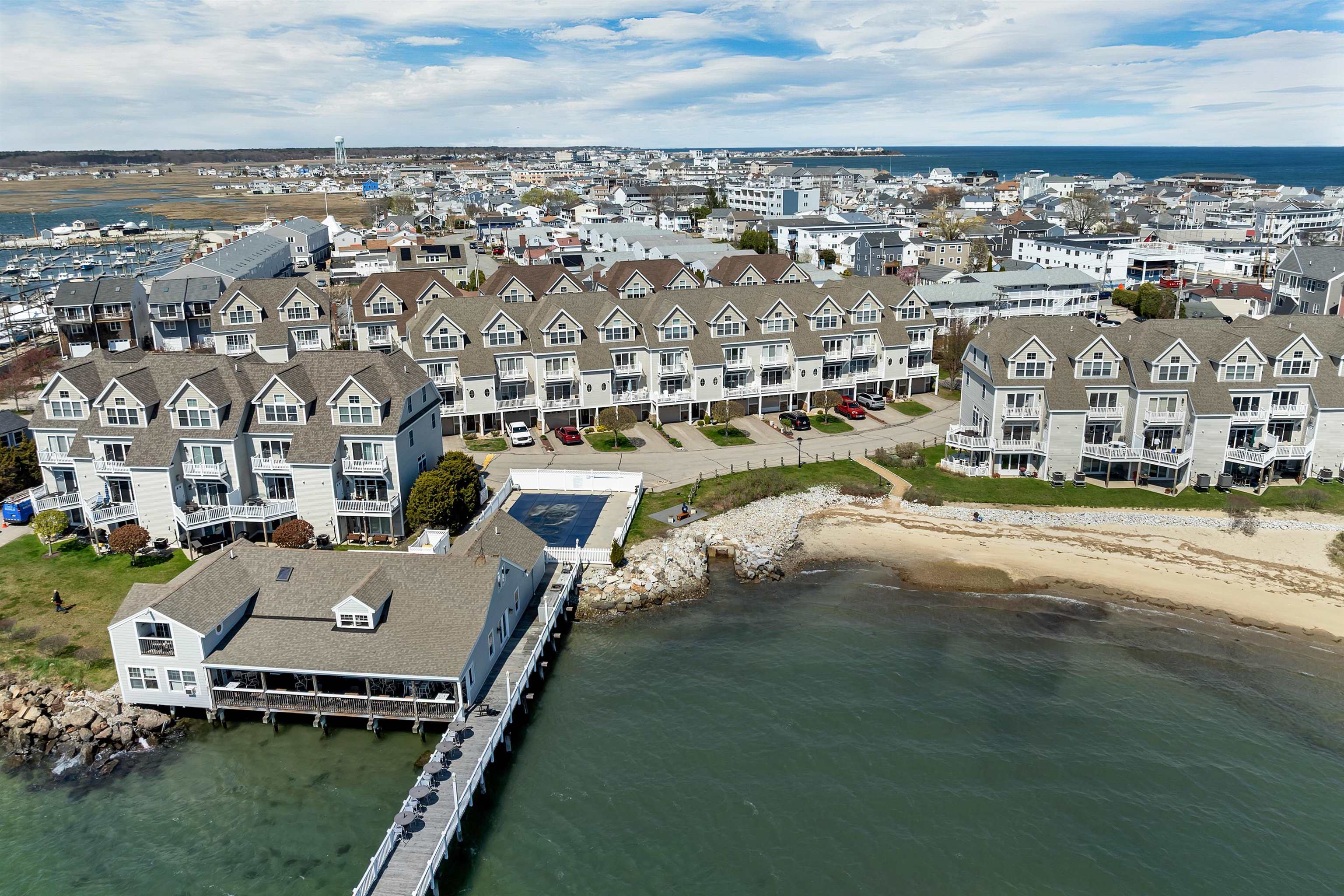 24 Harbor Rd, Hampton, NH 03842