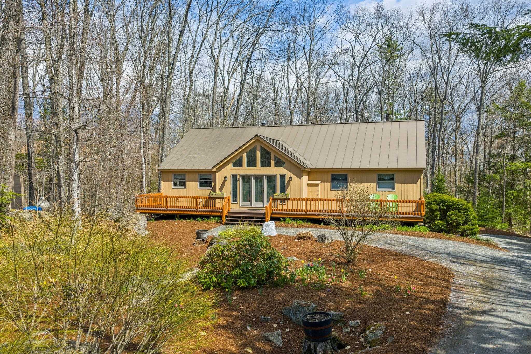 28 Summit Dr, Grantham, NH 03753