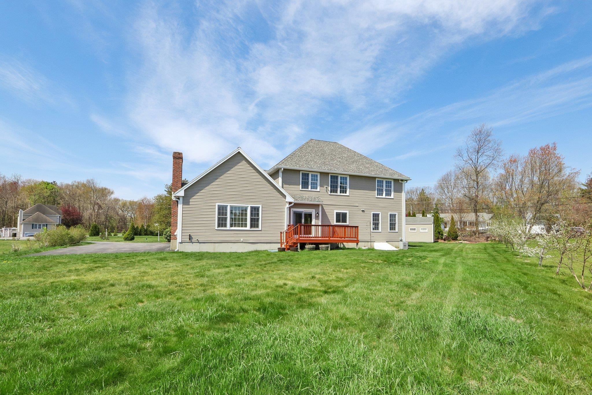 1 Squire Armour Rd, Windham, NH 03087