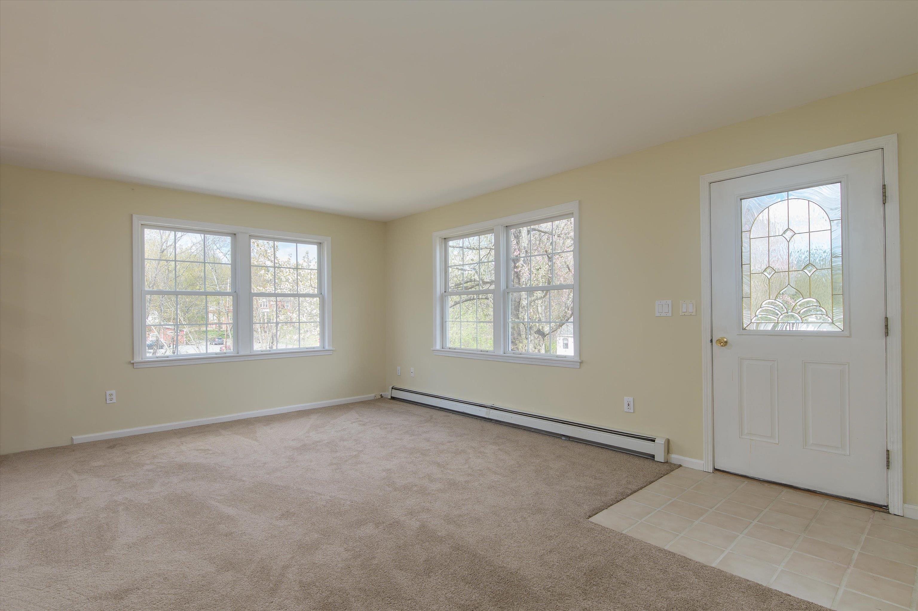 Living Room 25192423