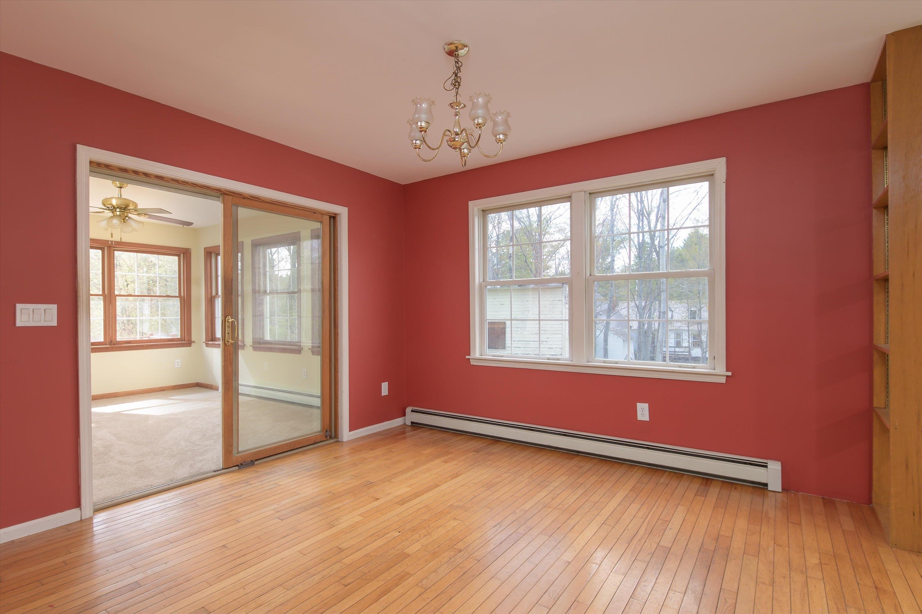 Dining Room into sun room 25192447