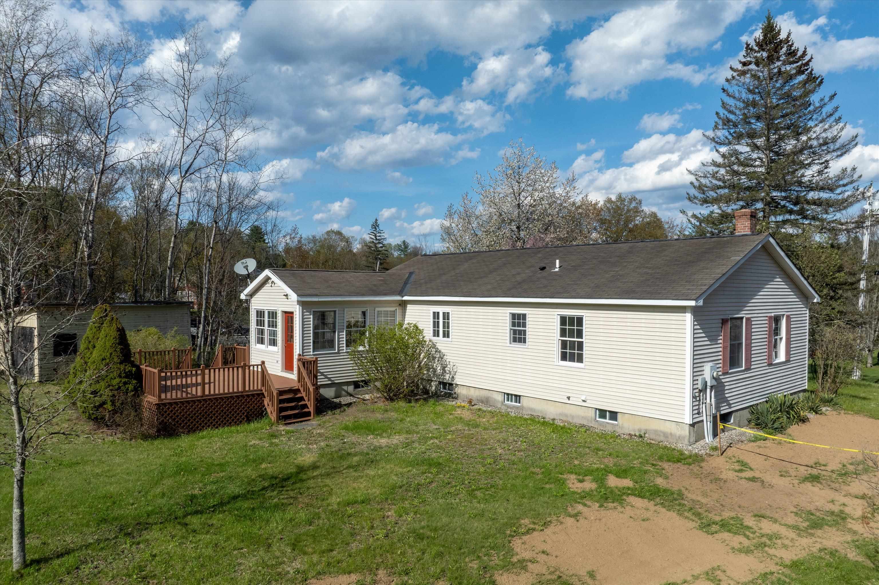 Rear aerial view 25192399