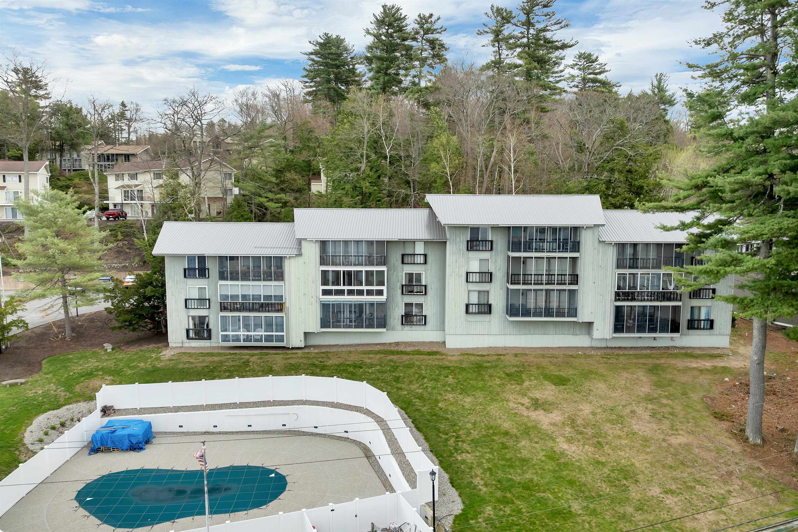 Laconia NH&nbsp;Condo for sale $439,900 $400 per sq.ft.