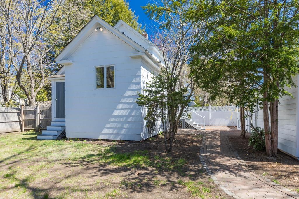 23 Gill St, Exeter, NH 03833