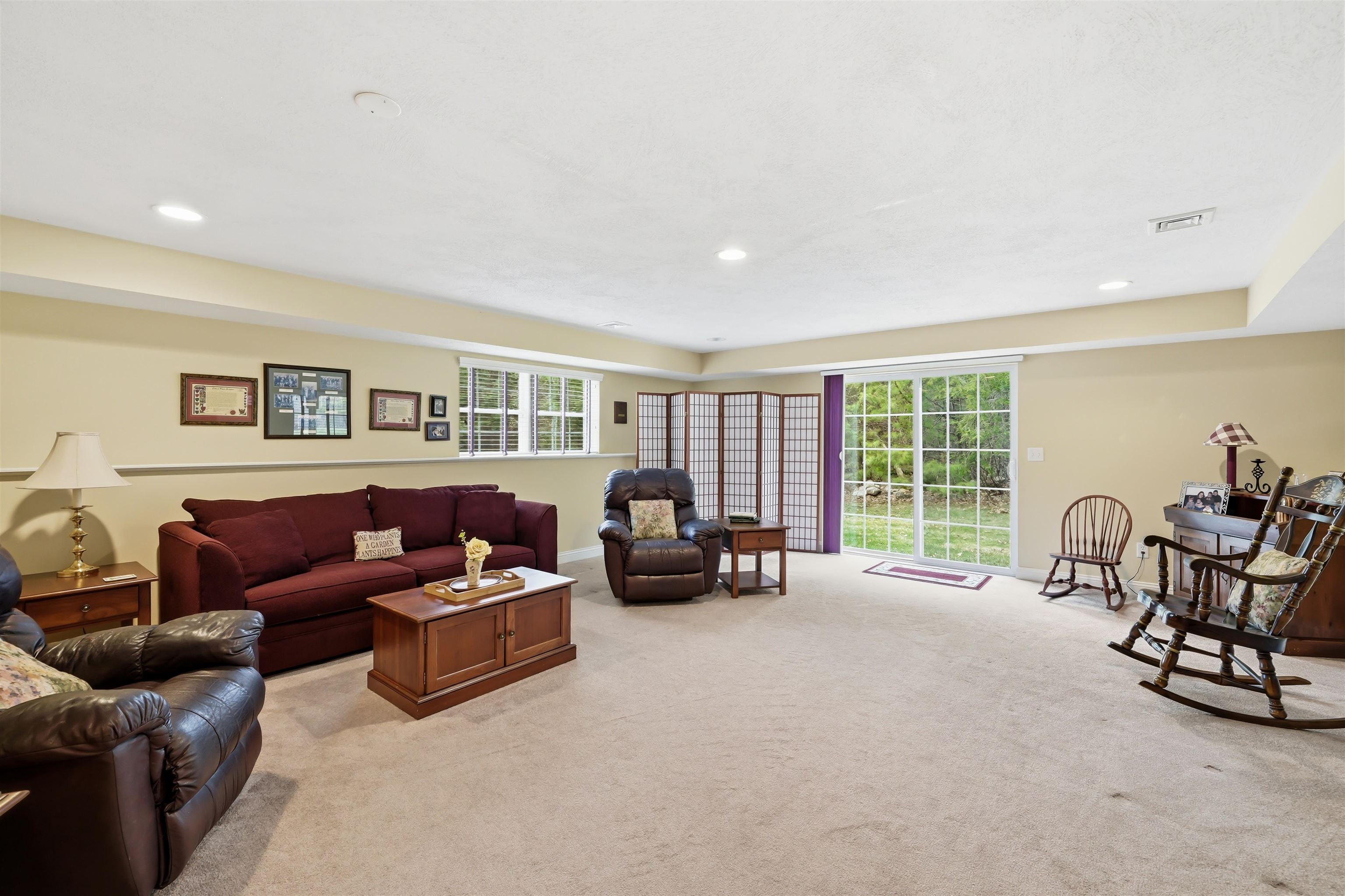 21 Linden Dr, Hampstead, NH 03826