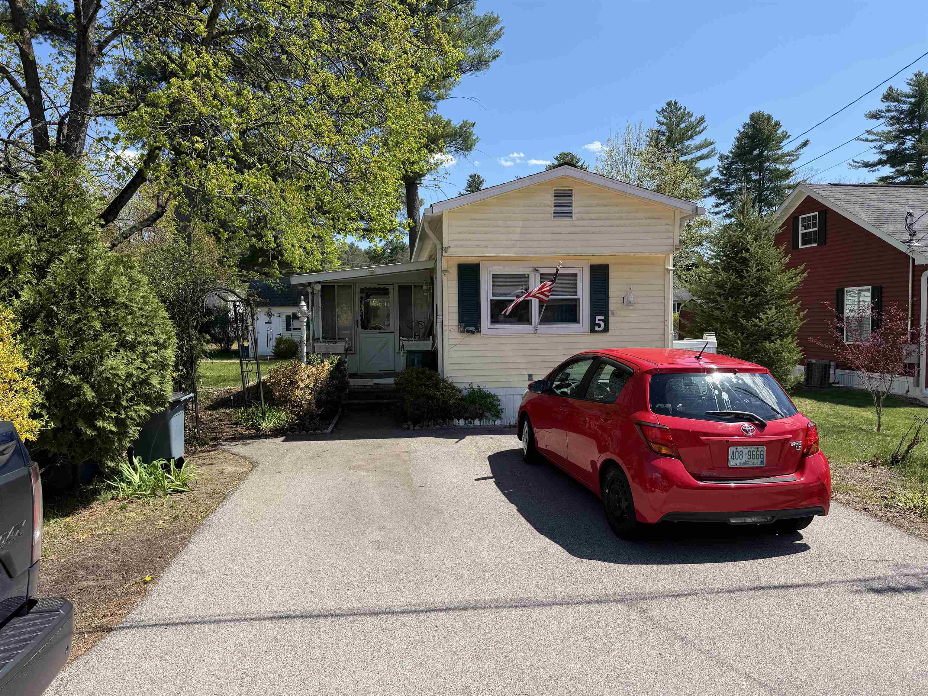 5 Shadycrest Dr, Nashua, NH 03062