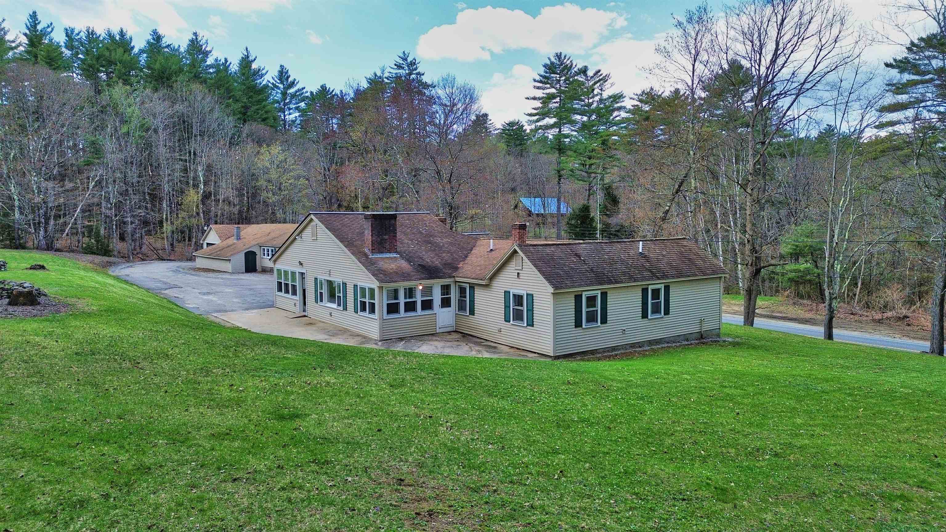 456 Salisbury Rd, Franklin, NH 03235