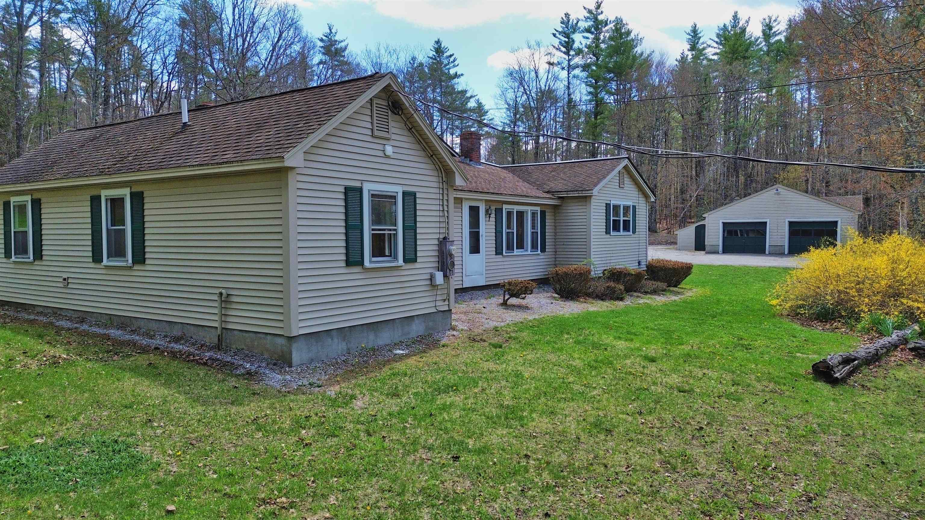 456 Salisbury Rd, Franklin, NH 03235